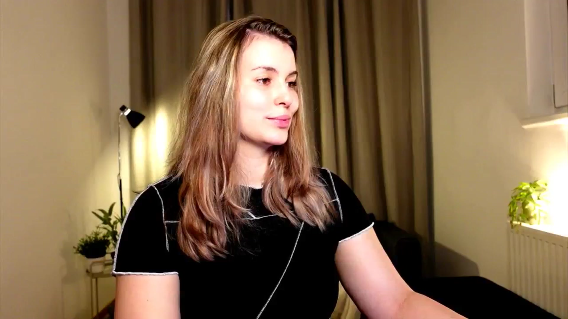 Gallery image thumbnail from ShyHotNerd's myfreecams stream on, 11/26/2024, 16:21 image 18 of 20