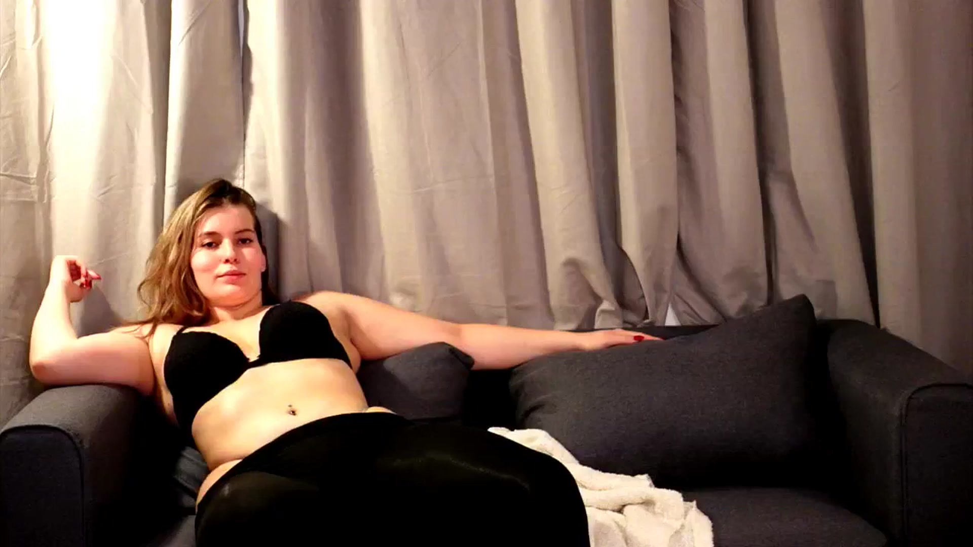 Gallery image thumbnail from ShyHotNerd's myfreecams stream on, 11/26/2024, 19:08 image 14 of 20