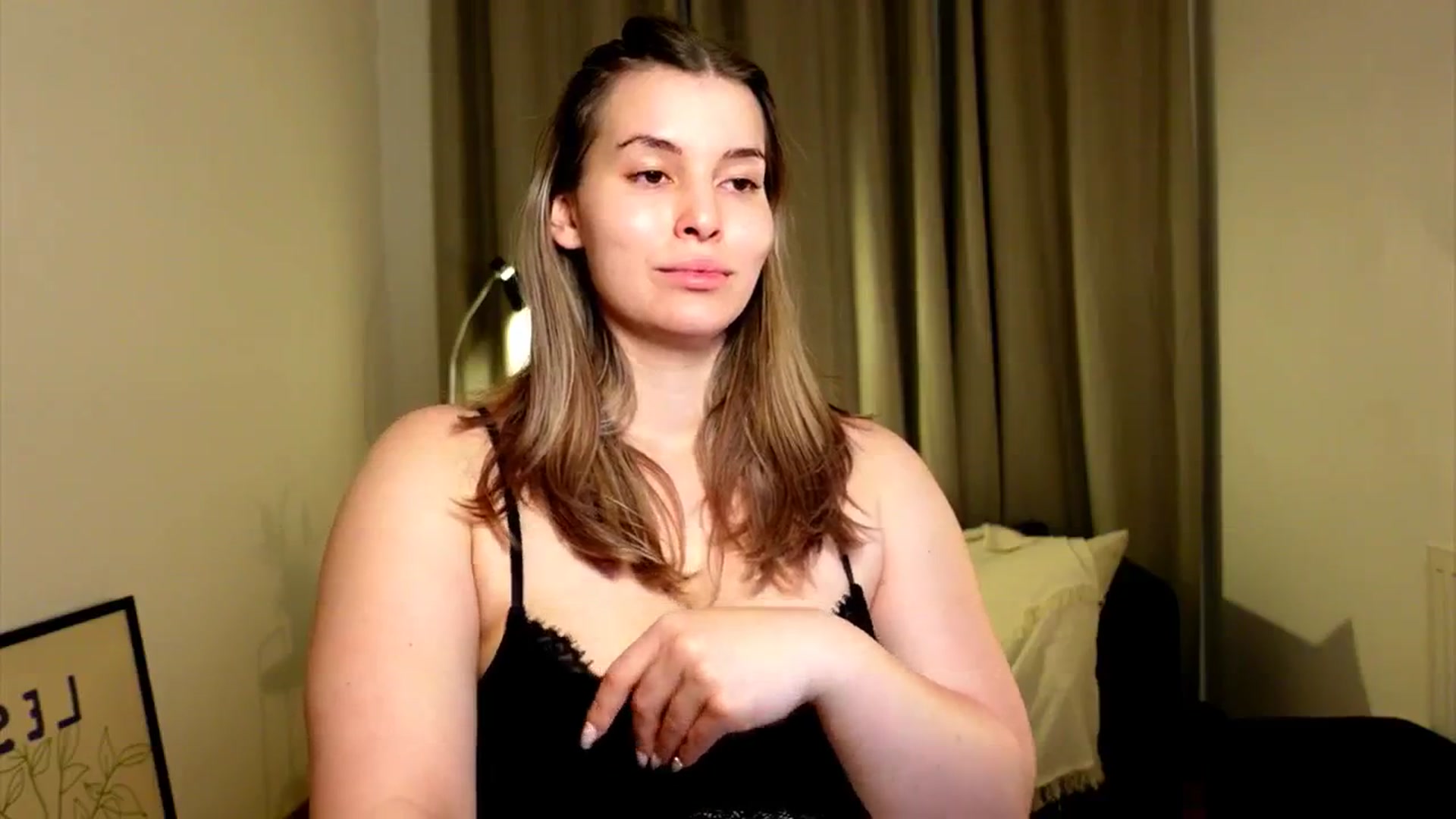 Gallery image thumbnail from ShyHotNerd's myfreecams stream on, 12/25/2024, 20:10 image 18 of 20
