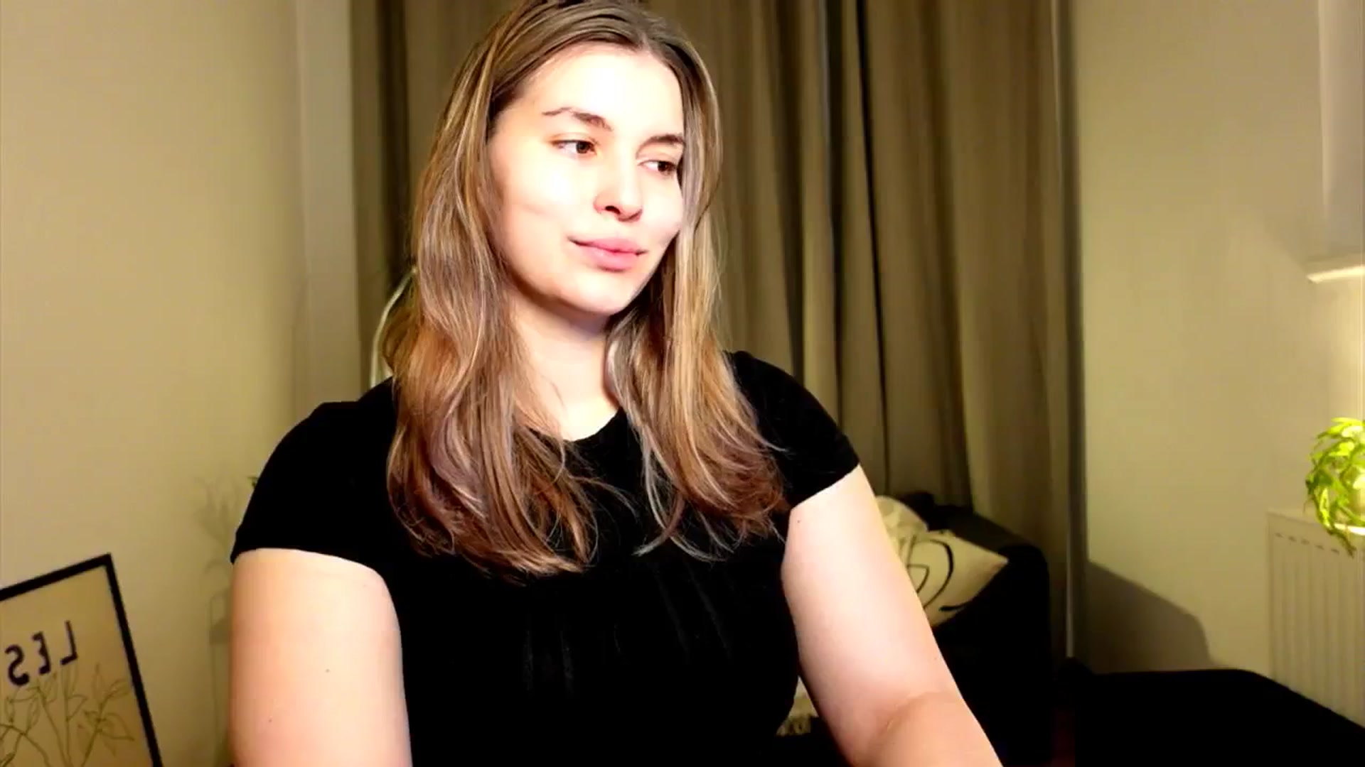 Gallery image thumbnail from ShyHotNerd's myfreecams stream on, 12/30/2024, 13:15 image 2 of 20