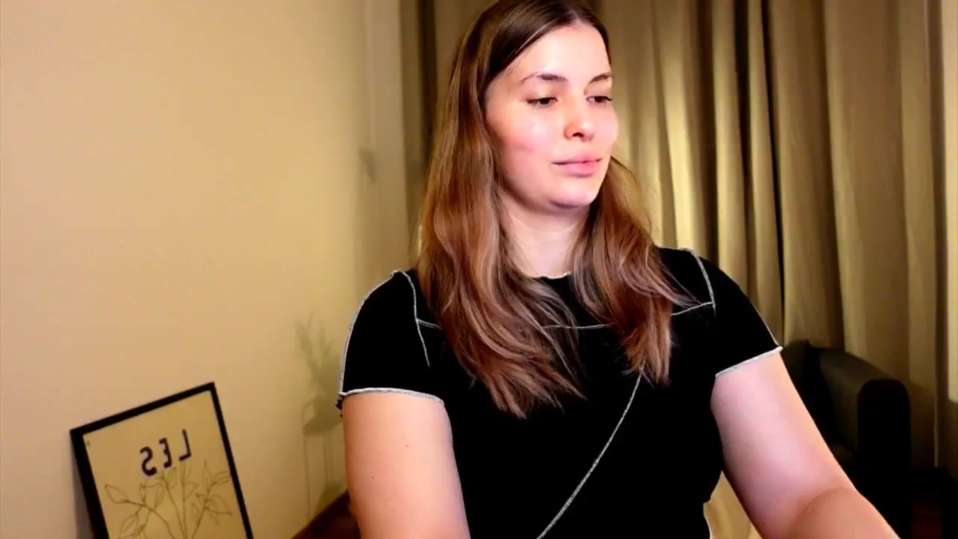 Gallery image thumbnail from ShyHotNerd's myfreecams stream on, 01/23/2025, 11:06 image 19 of 20