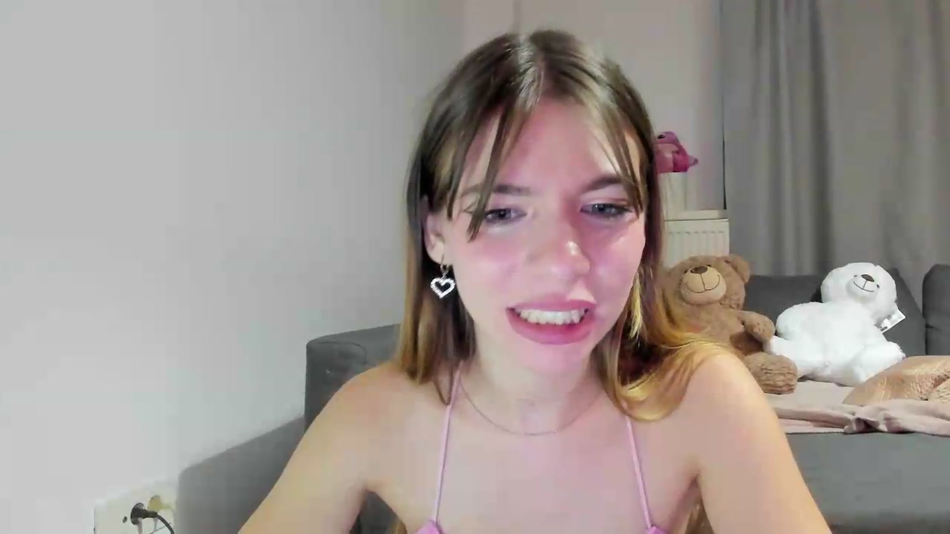 Gallery image thumbnail from ShyLorelay's myfreecams stream on, 08/05/2026, 02:09 image 16 of 20