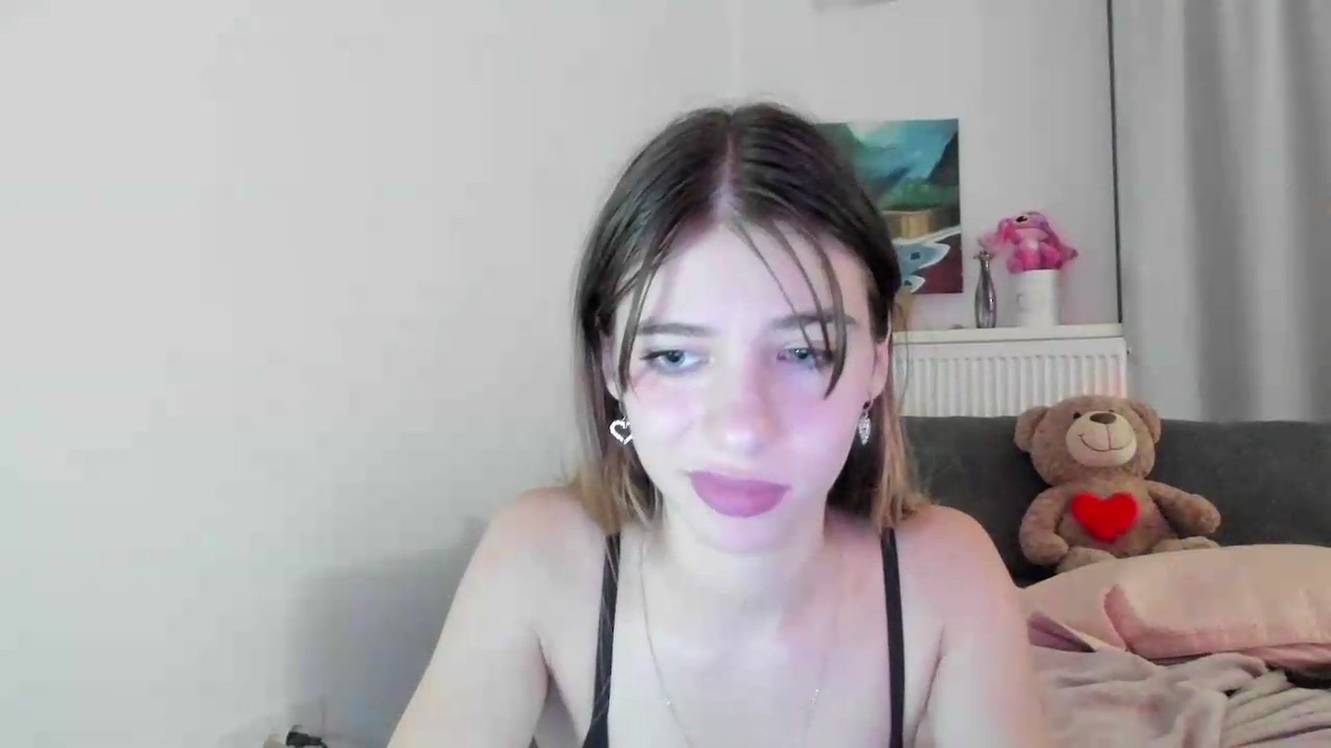 Gallery image thumbnail from ShyLorelay's myfreecams stream on, 08/07/2026, 24:20 image 18 of 20