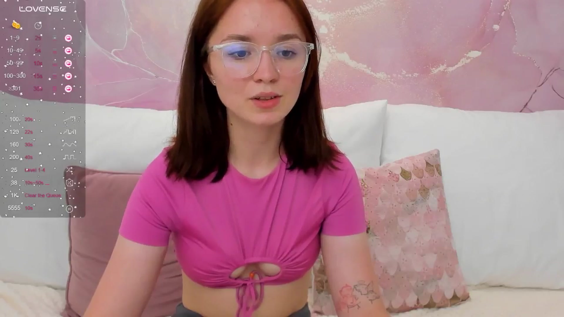 Gallery image thumbnail from ShyOlly's myfreecams stream on, 06/18/2024, 18:23 image 3 of 20