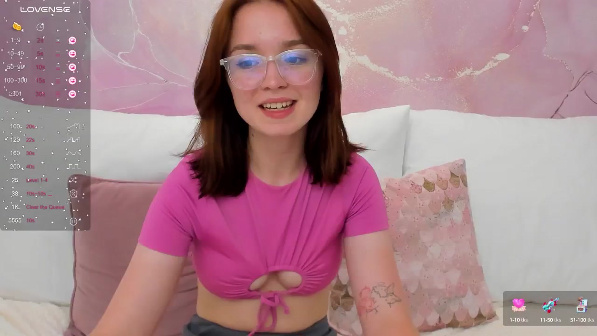 Gallery image thumbnail from ShyOlly's myfreecams stream on, 06/18/2024, 18:41 image 18 of 20