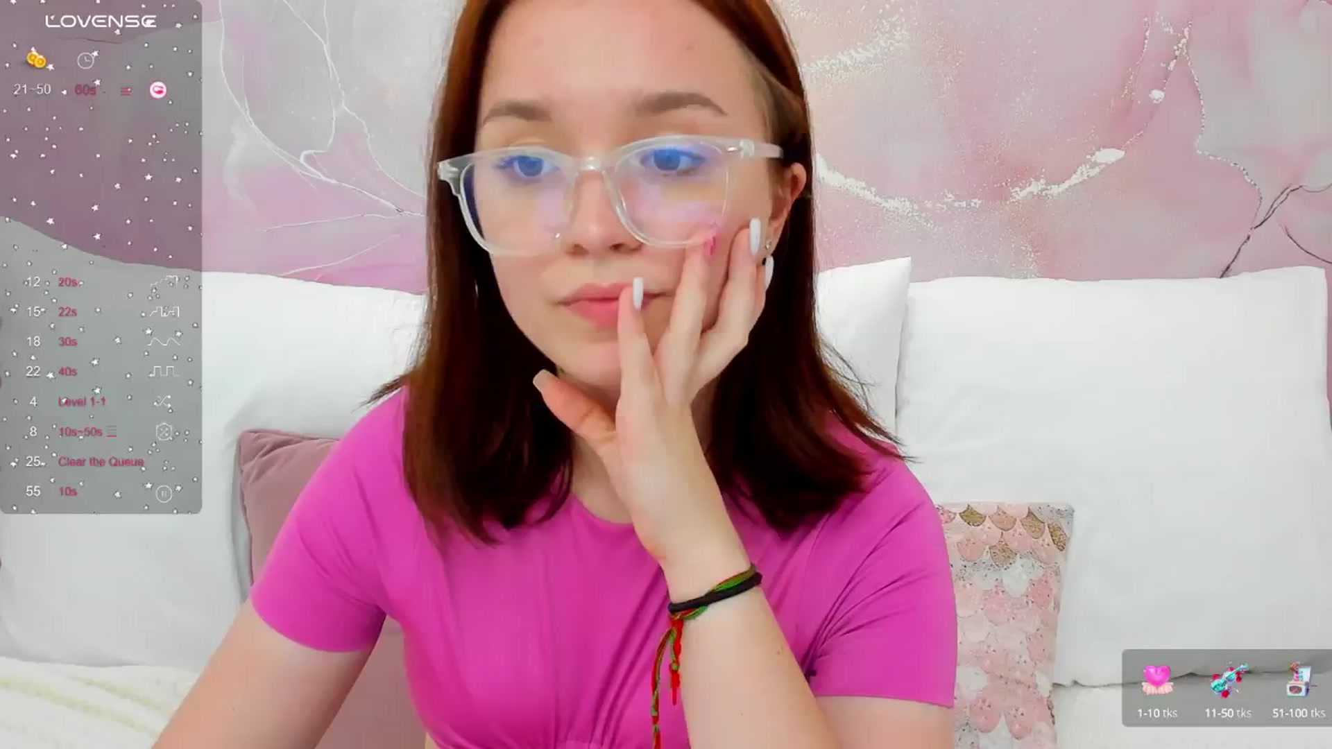 Gallery image thumbnail from ShyOlly's myfreecams stream on, 06/21/2024, 09:44 image 1 of 20