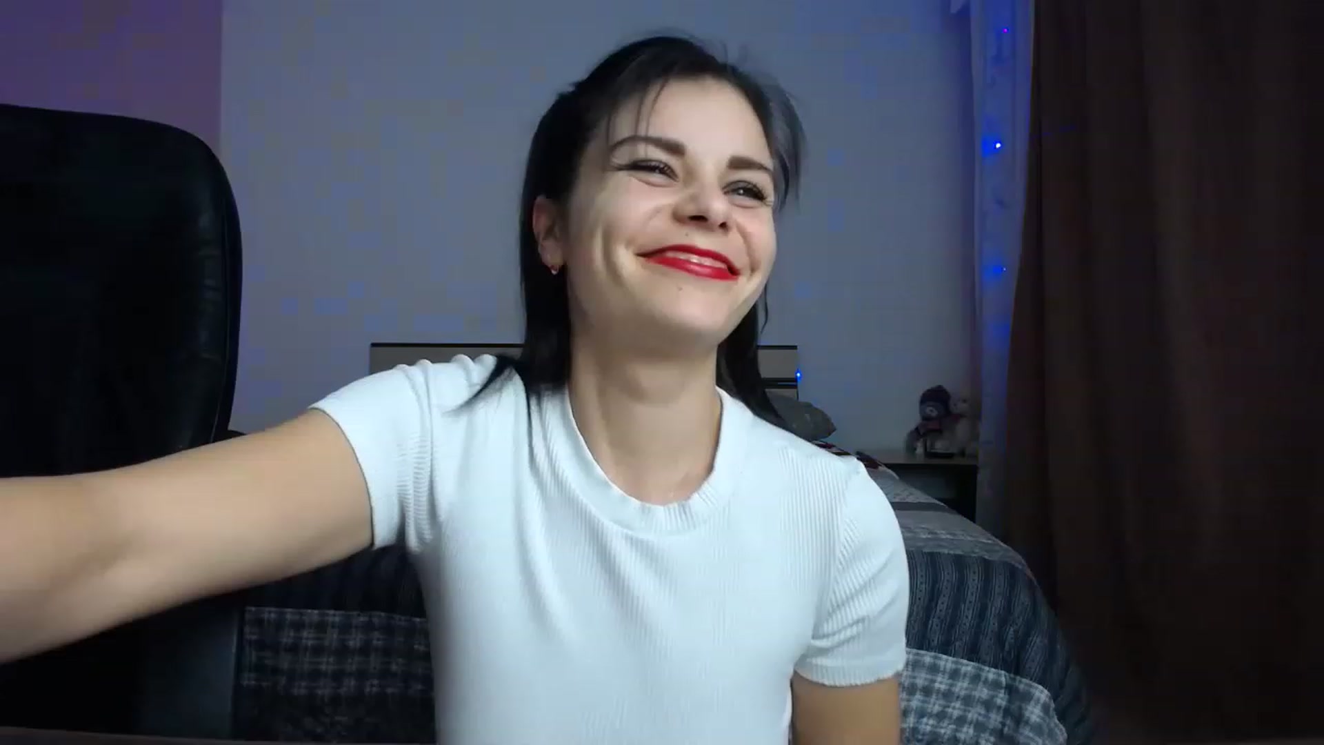 Gallery image thumbnail from Shy_Ada's myfreecams stream on, 11/24/2022, 18:12 image 1 of 20
