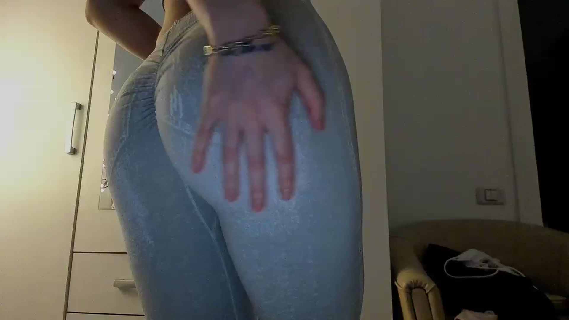 Gallery image thumbnail from Shy_Arwyn's myfreecams stream on, 04/05/2025, 22:09 image 13 of 20
