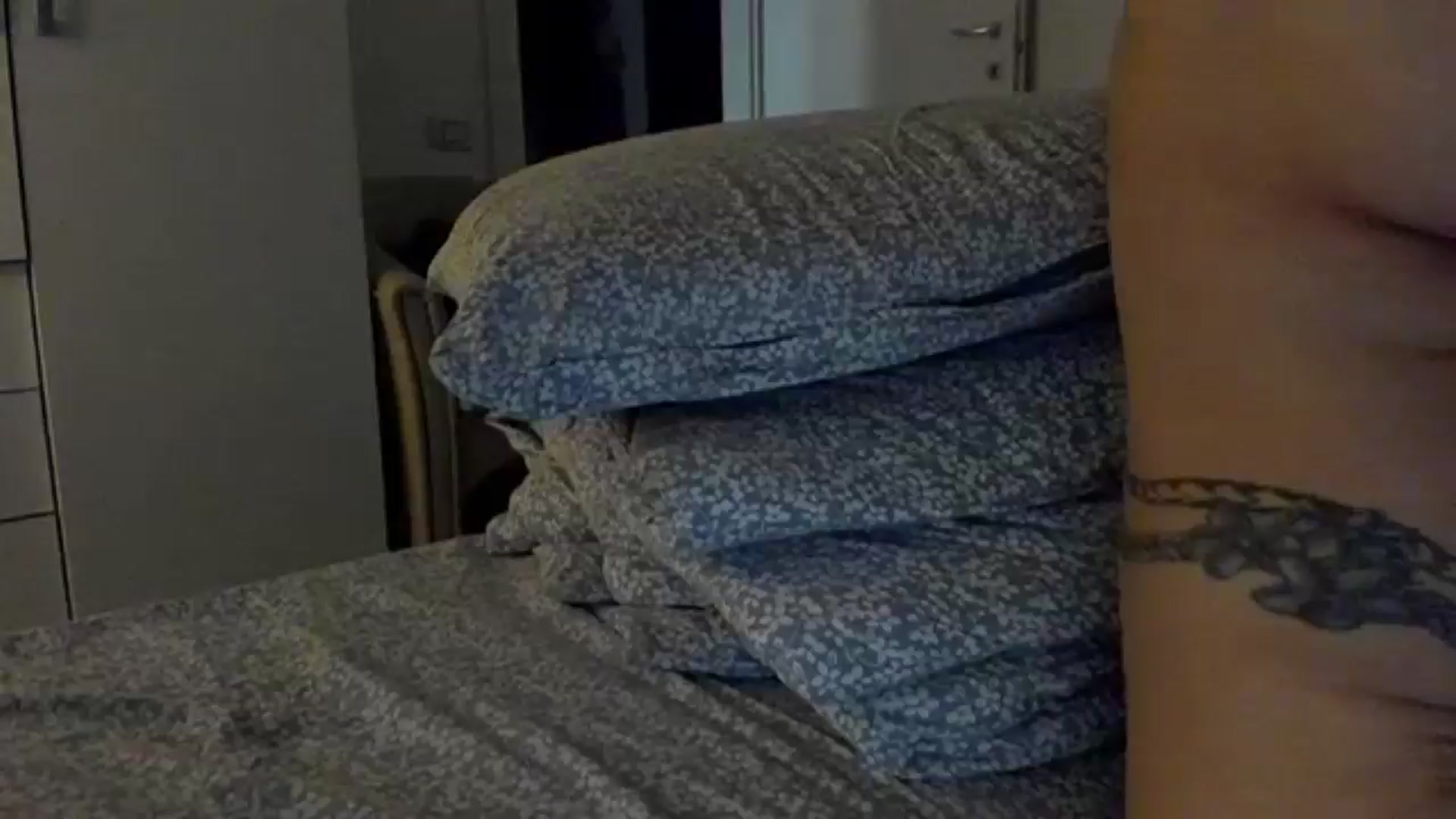 Gallery image thumbnail from Shy_Arwyn's myfreecams stream on, 05/05/2025, 03:25 image 16 of 20