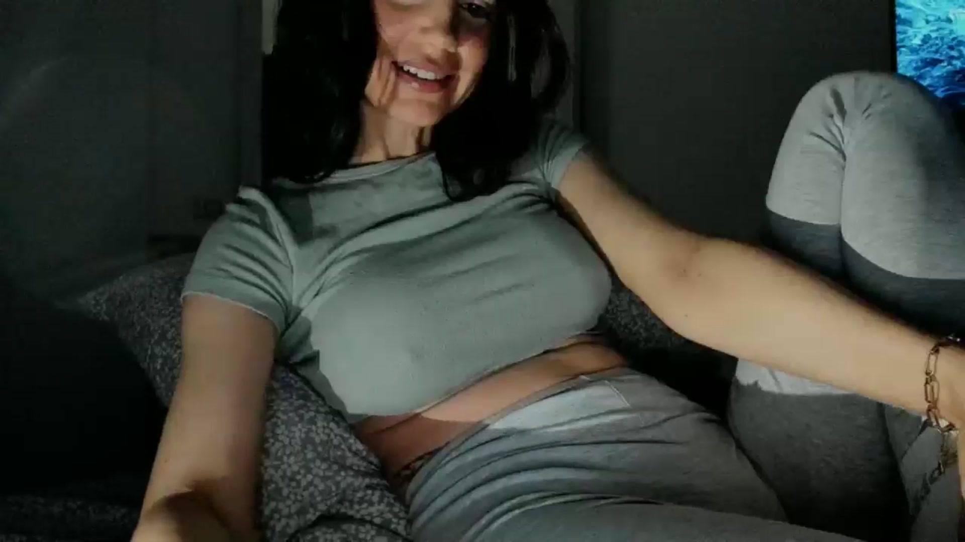 Gallery image thumbnail from Shy_Arwyn's myfreecams stream on, 12/29/2025, 03:17 image 2 of 20