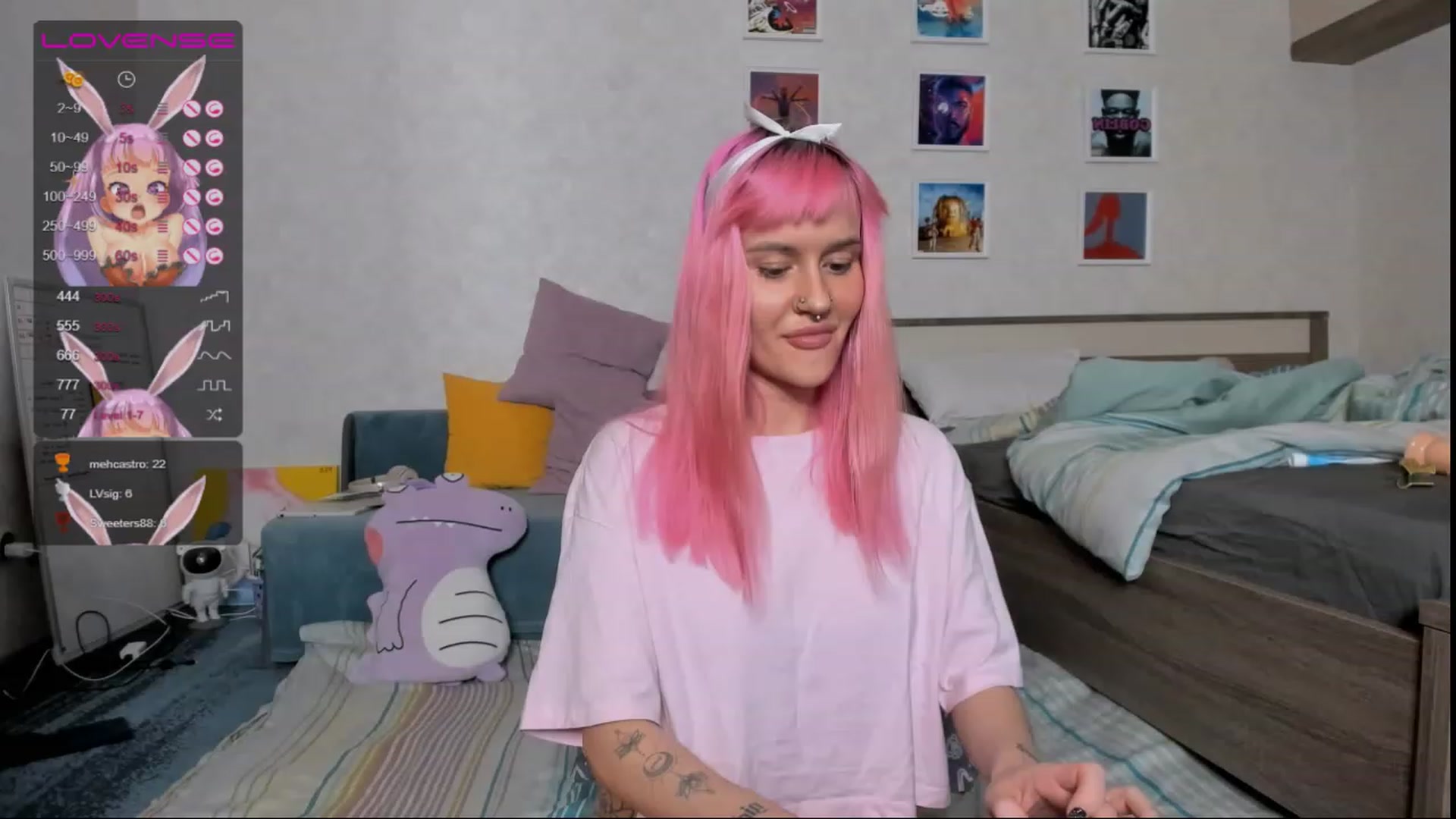 Gallery image thumbnail from Shy_Chloe's myfreecams stream on, 02/12/2023, 20:17 image 5 of 20