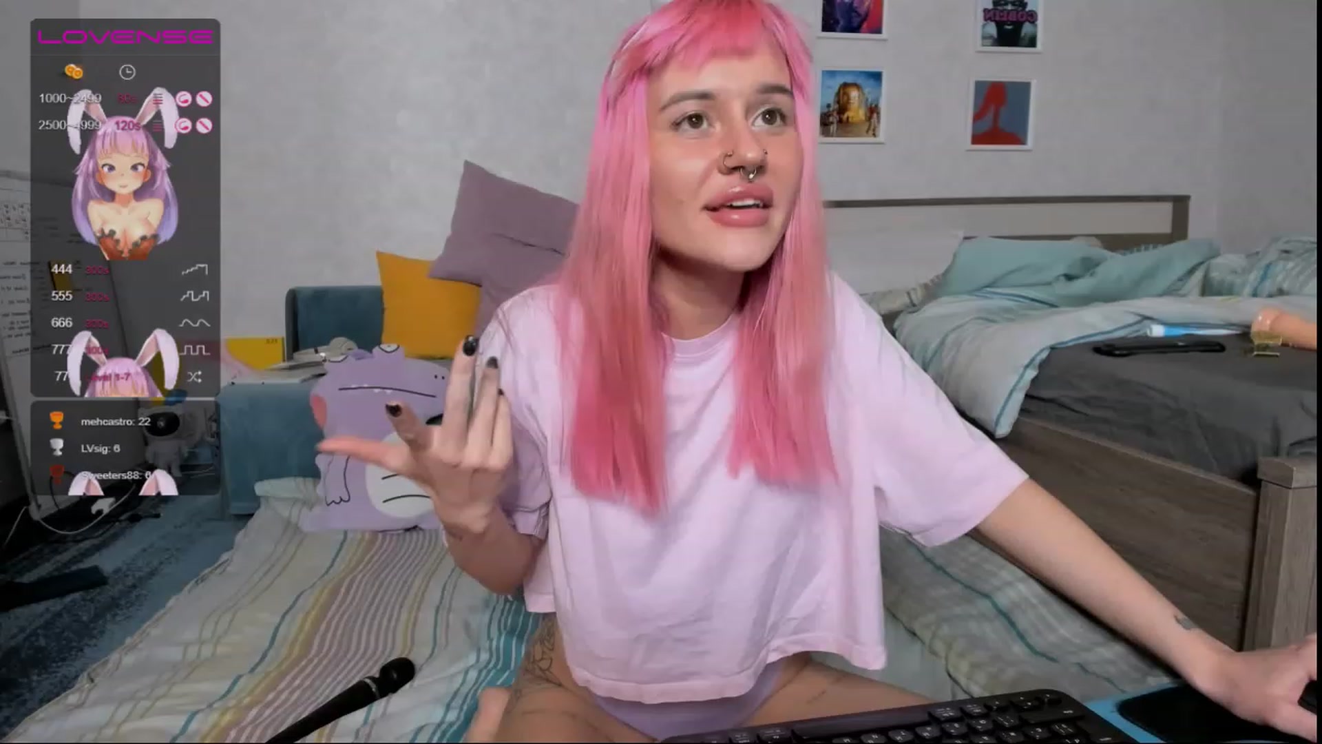 Gallery image thumbnail from Shy_Chloe's myfreecams stream on, 02/12/2023, 20:17 image 17 of 20