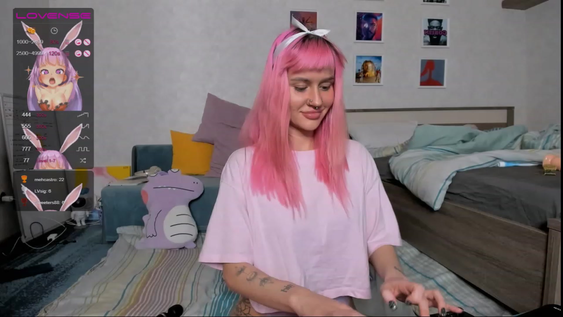 Gallery image thumbnail from Shy_Chloe's myfreecams stream on, 02/12/2023, 20:17 image 14 of 20