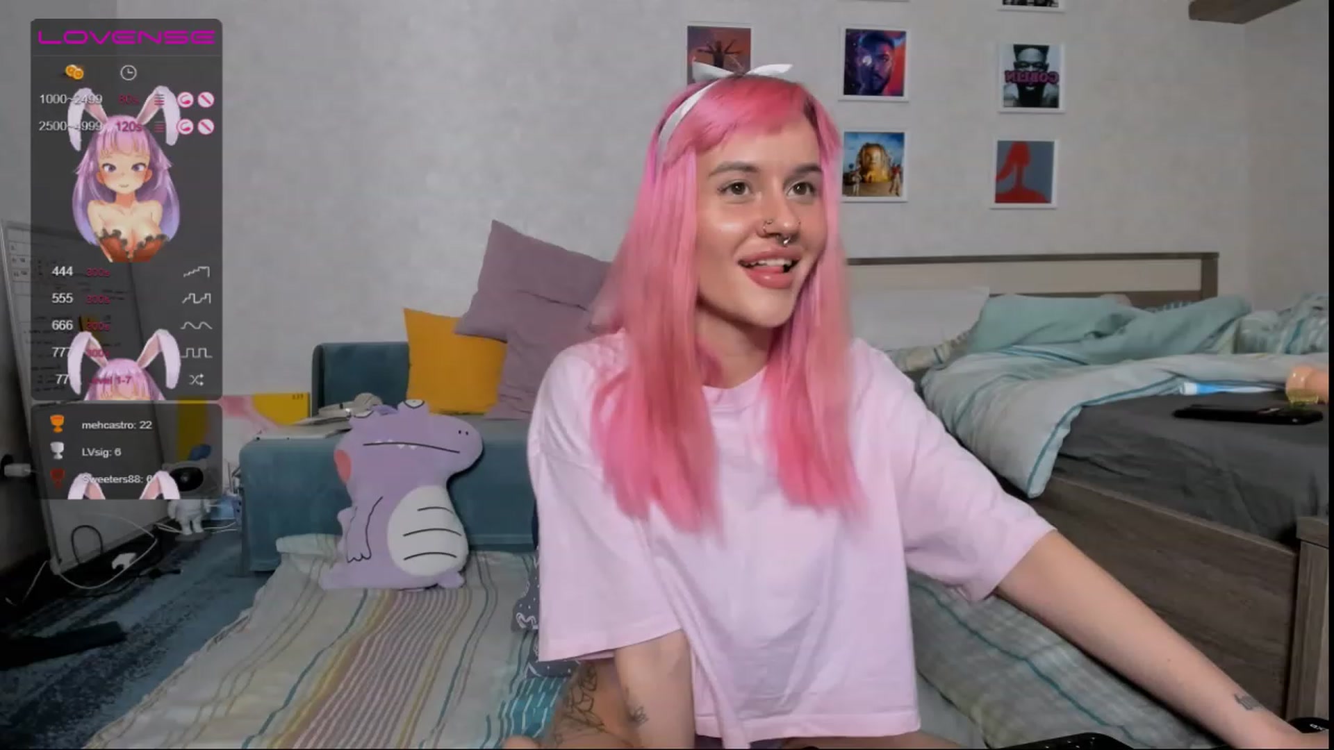 Gallery image thumbnail from Shy_Chloe's myfreecams stream on, 02/12/2023, 20:17 image 9 of 20