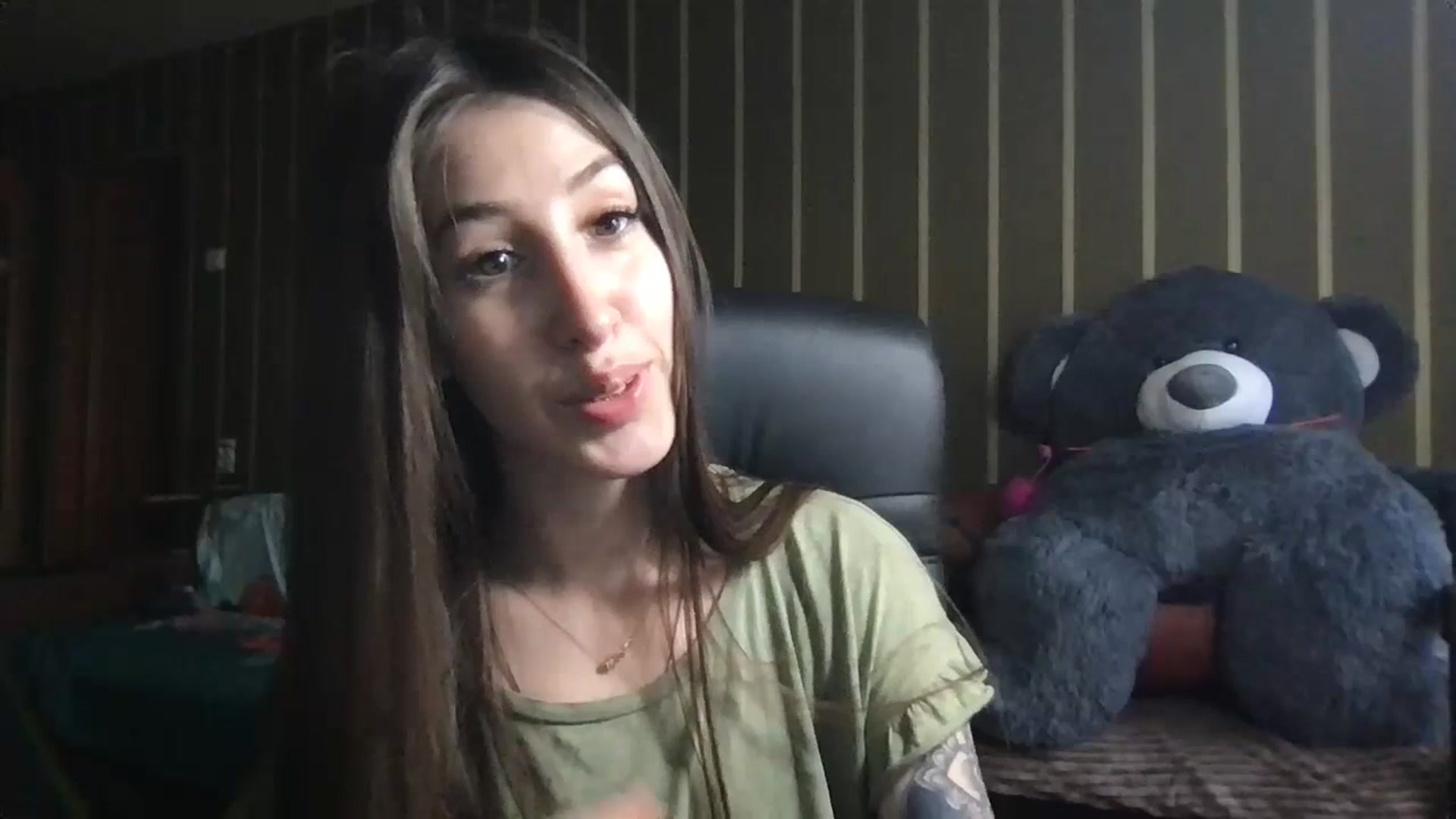 Gallery image thumbnail from Shy_Eva7's myfreecams stream on, 07/17/2023, 11:56 image 11 of 20
