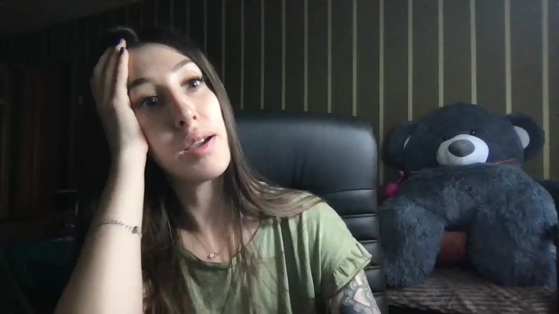 Gallery image thumbnail from Shy_Eva7's myfreecams stream on, 07/17/2023, 11:56 image 12 of 20