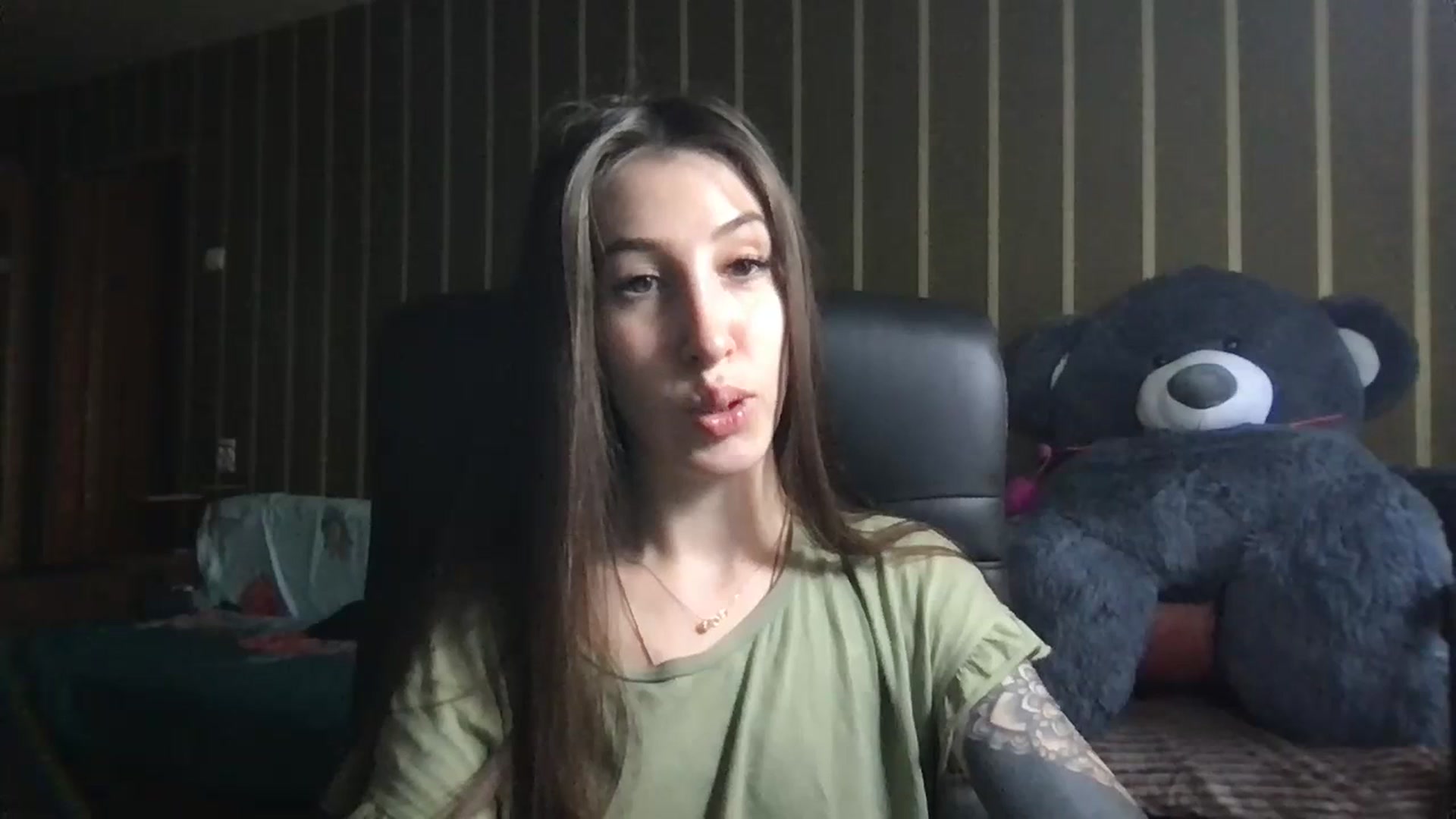 Gallery image thumbnail from Shy_Eva7's myfreecams stream on, 07/17/2023, 11:56 image 1 of 20