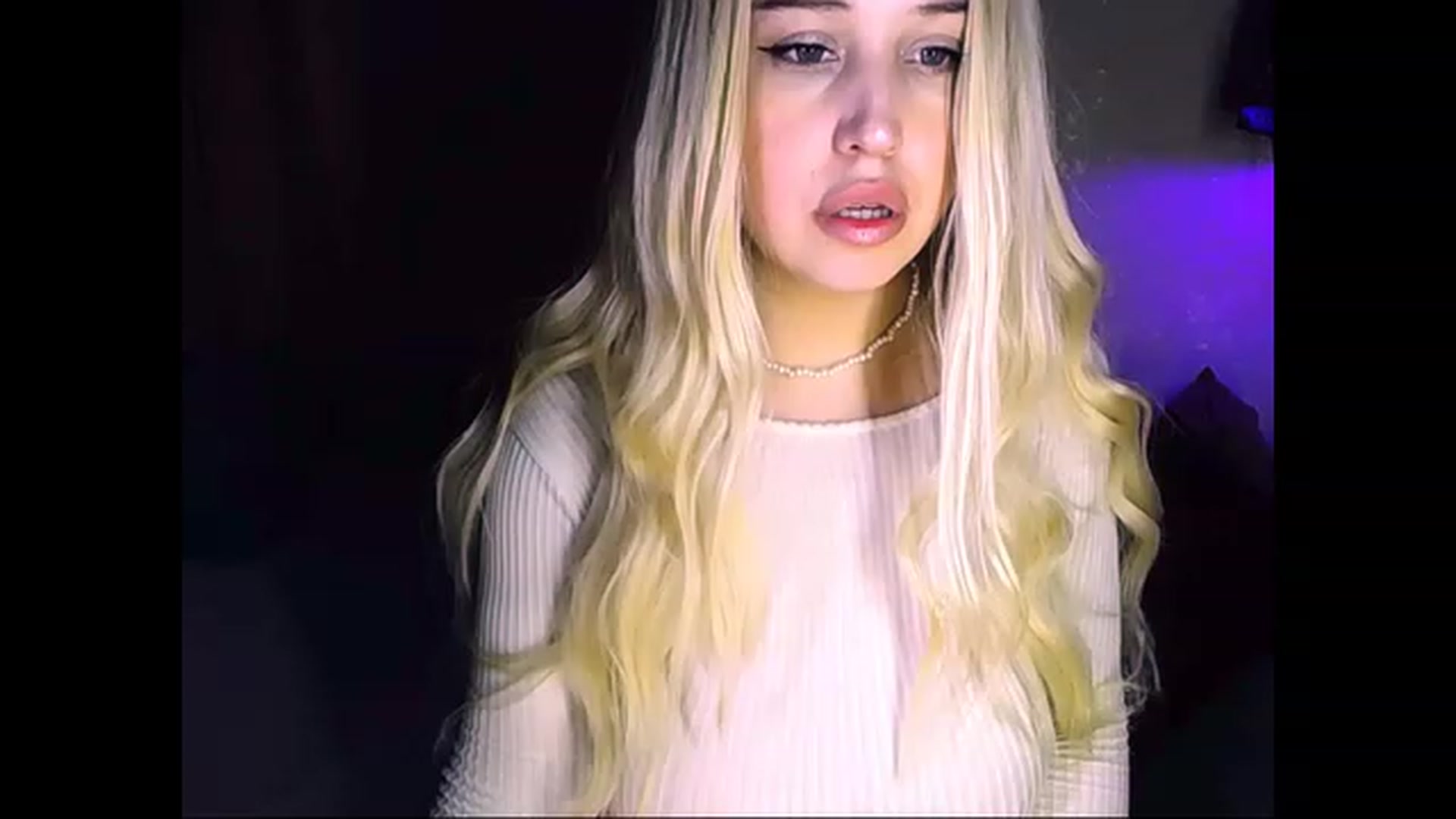 Gallery image thumbnail from Shy_Girll_'s myfreecams stream on, 11/22/2022, 12:38 image 12 of 20