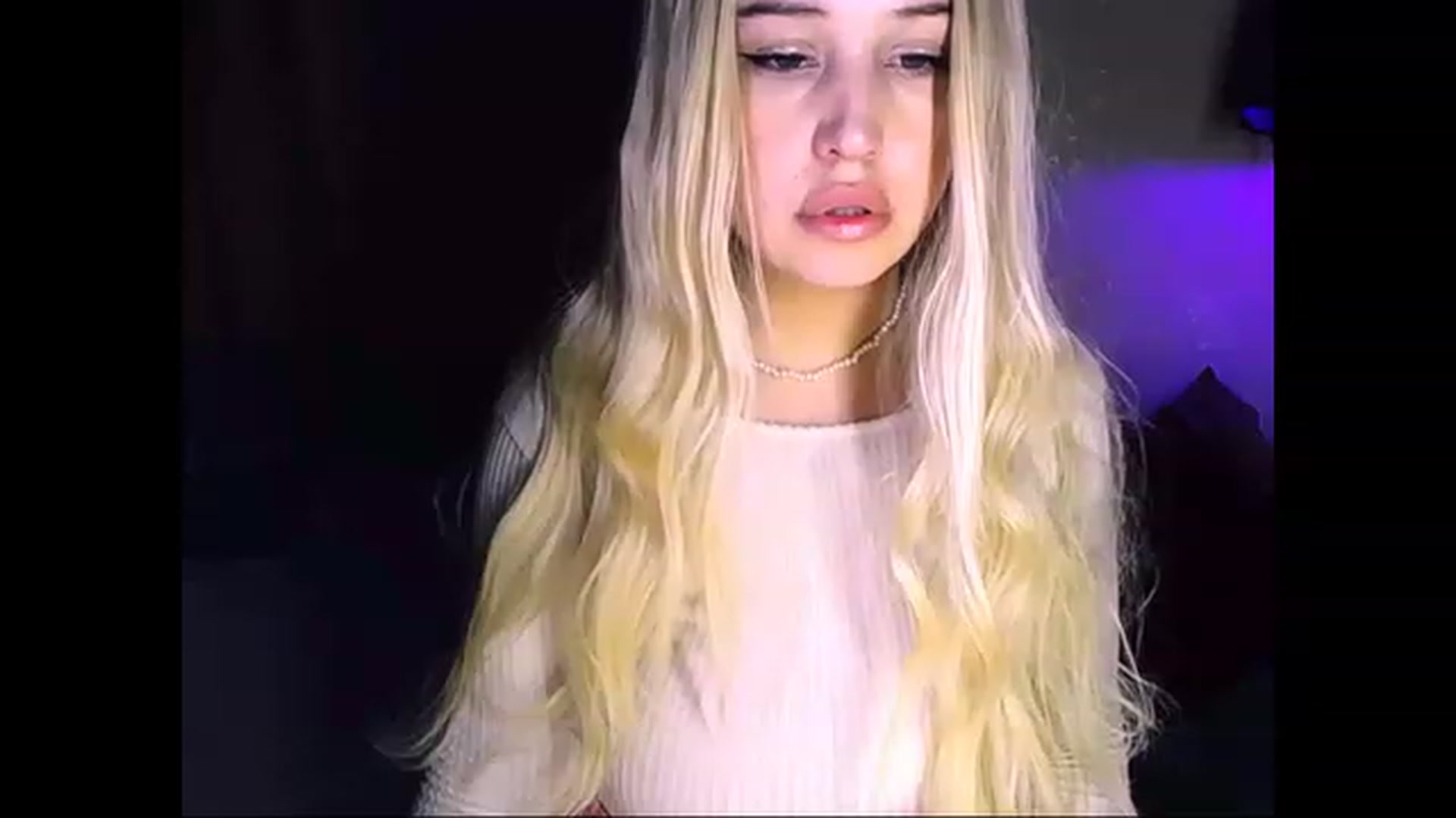 Gallery image thumbnail from Shy_Girll_'s myfreecams stream on, 11/22/2022, 12:38 image 3 of 20