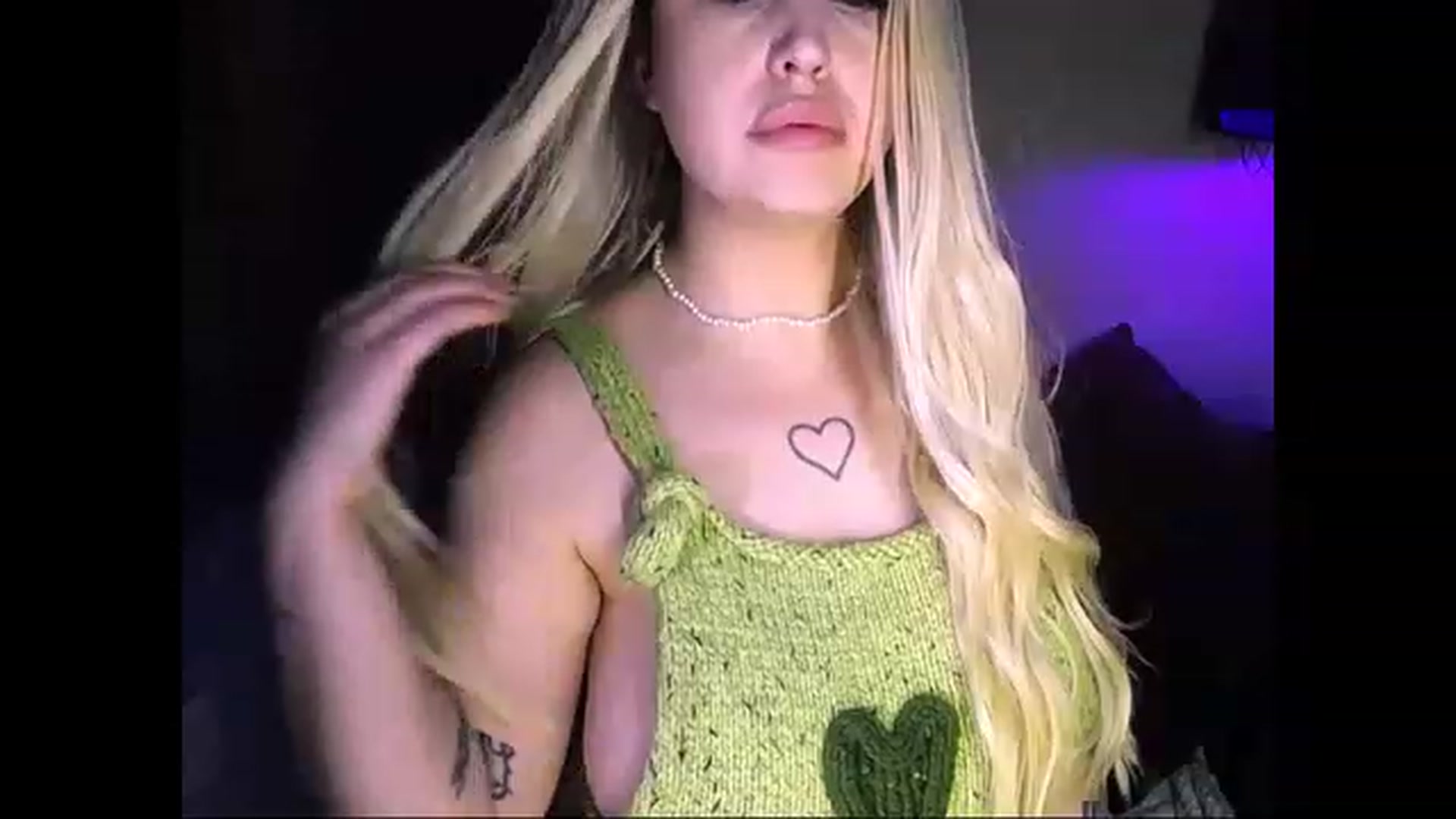 Gallery image thumbnail from Shy_Girll_'s myfreecams stream on, 11/28/2022, 12:07 image 18 of 20