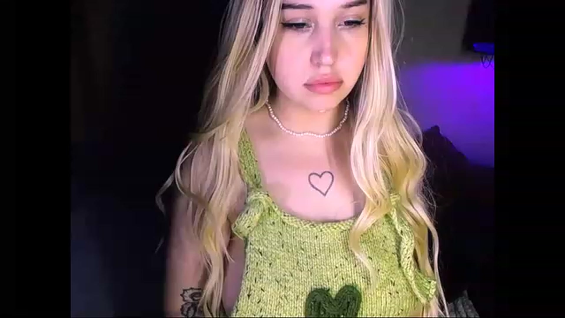 Gallery image thumbnail from Shy_Girll_'s myfreecams stream on, 11/28/2022, 12:07 image 9 of 20