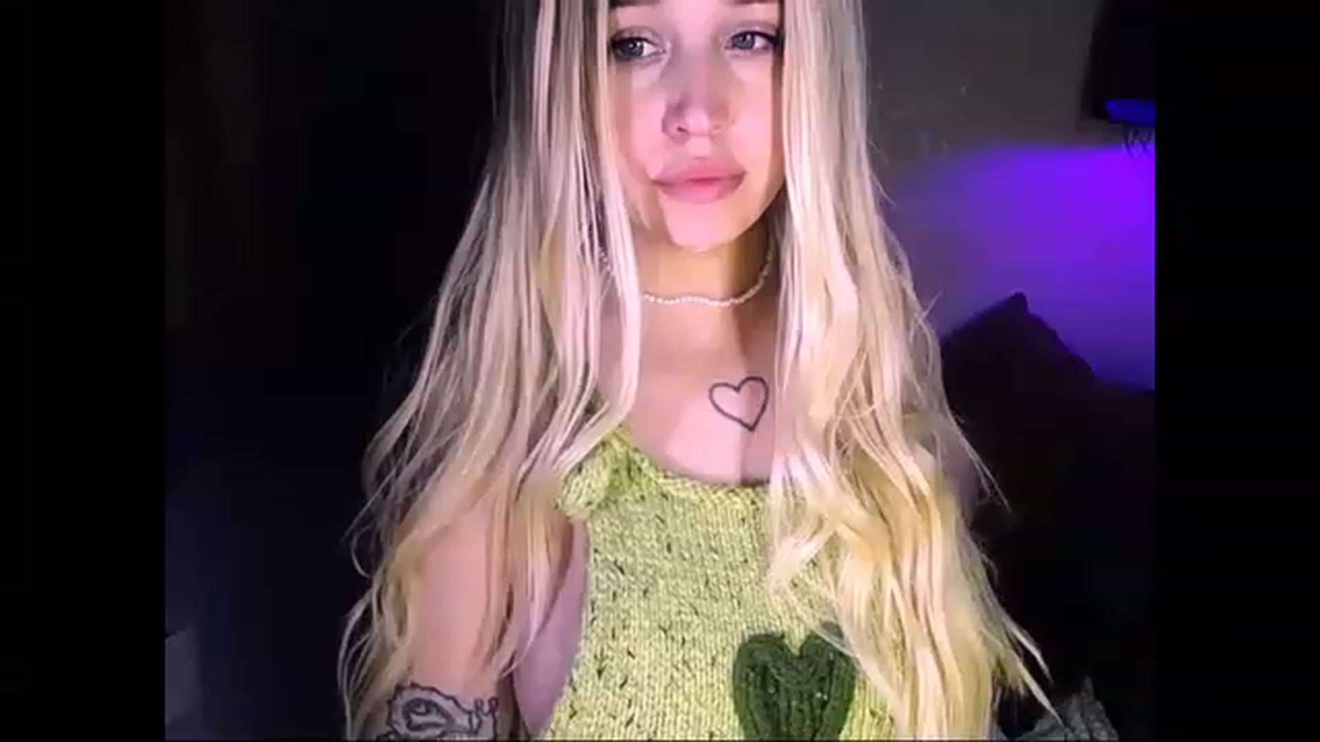 Gallery image thumbnail from Shy_Girll_'s myfreecams stream on, 11/28/2022, 12:07 image 13 of 20