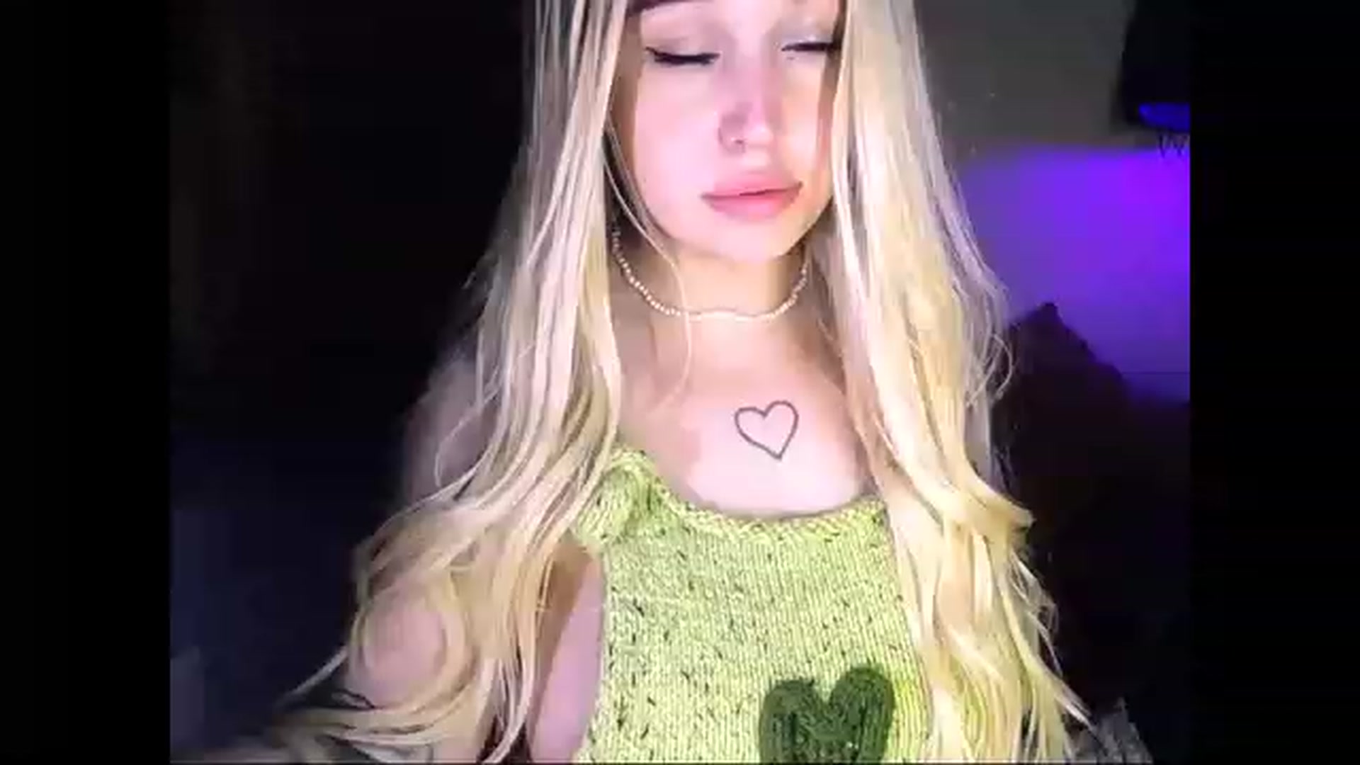 Gallery image thumbnail from Shy_Girll_'s myfreecams stream on, 11/28/2022, 12:07 image 14 of 20