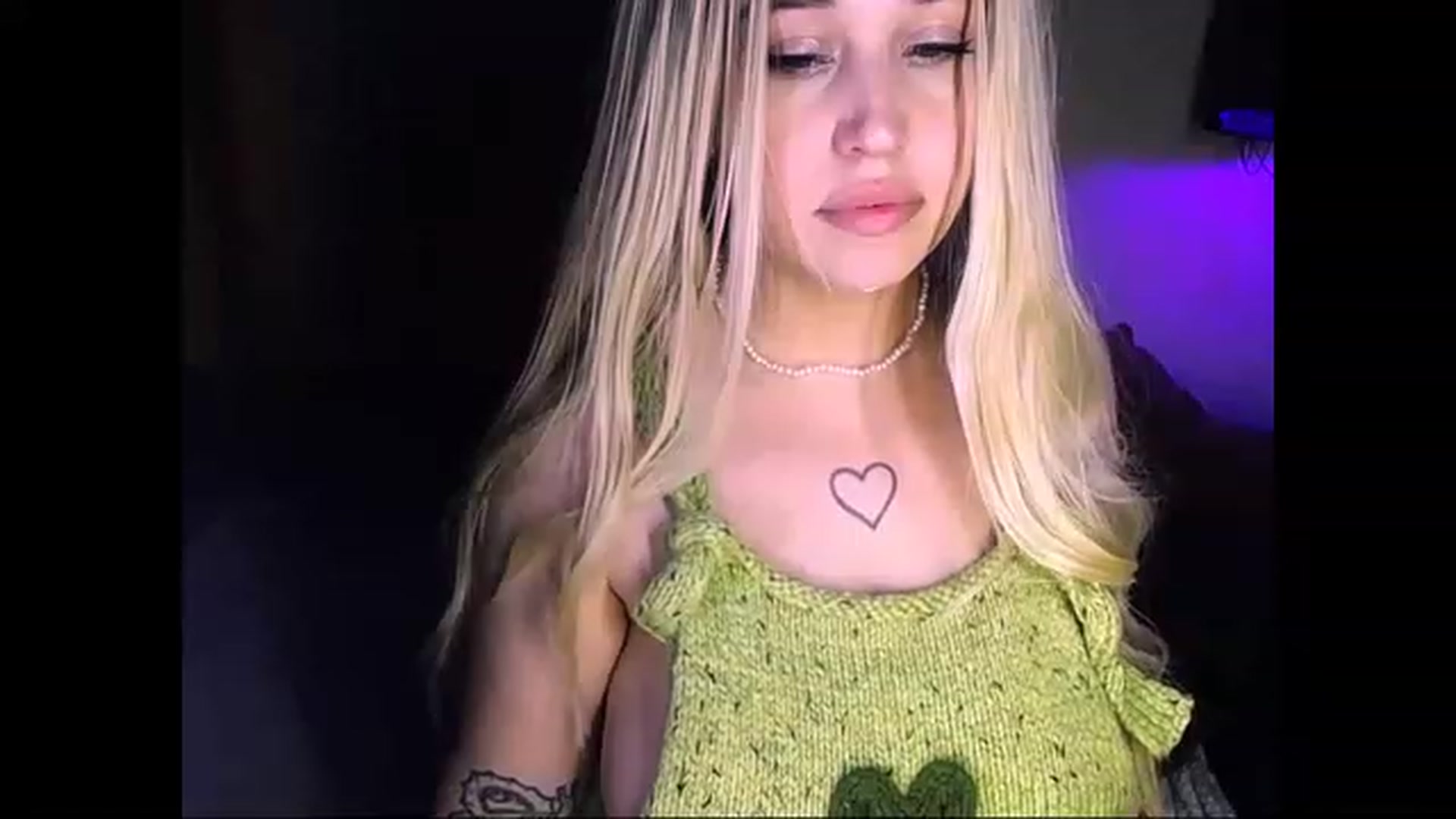 Gallery image thumbnail from Shy_Girll_'s myfreecams stream on, 11/28/2022, 12:07 image 4 of 20