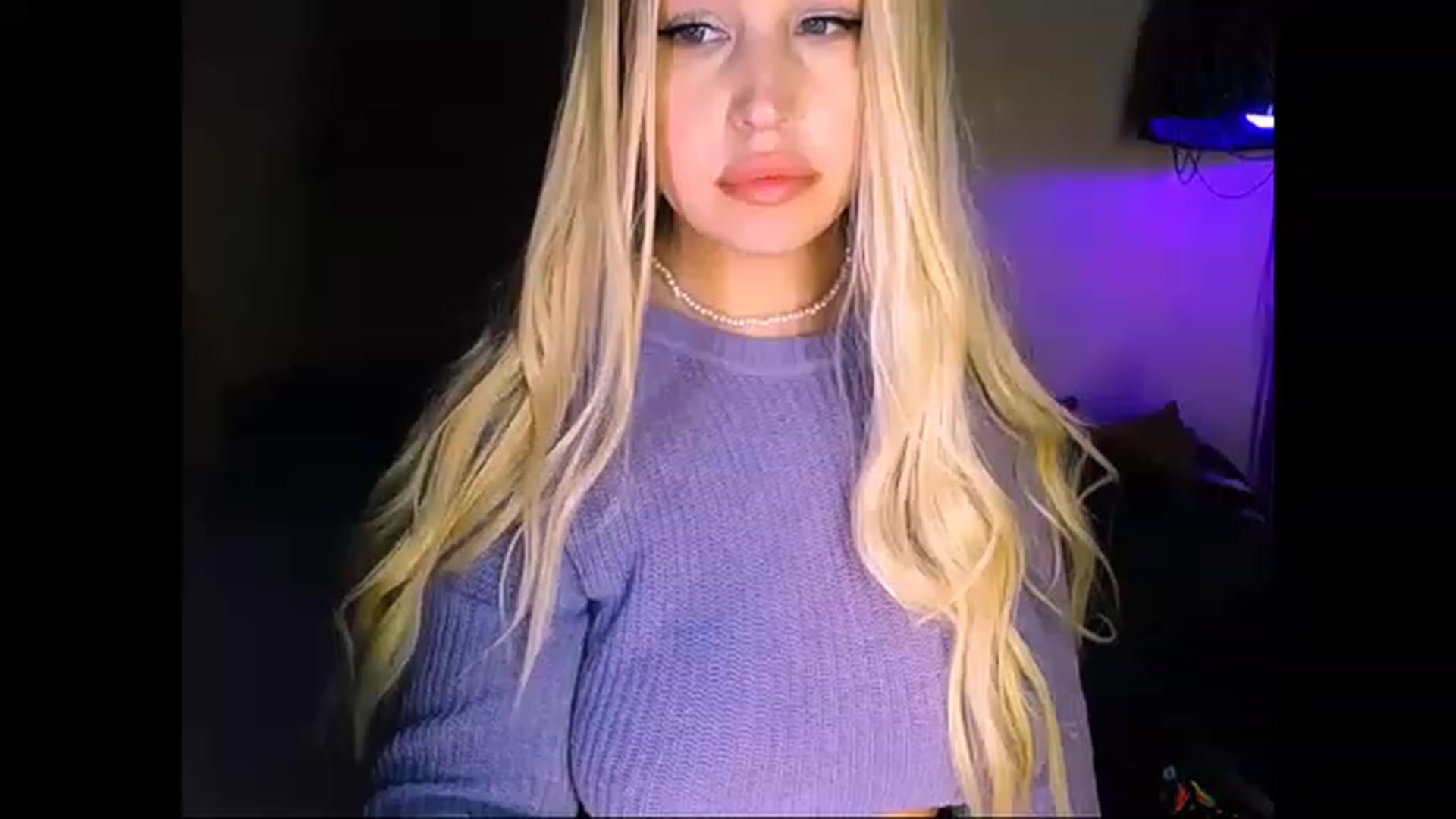 Gallery image thumbnail from Shy_Girll_'s myfreecams stream on, 11/29/2022, 11:54 image 17 of 20