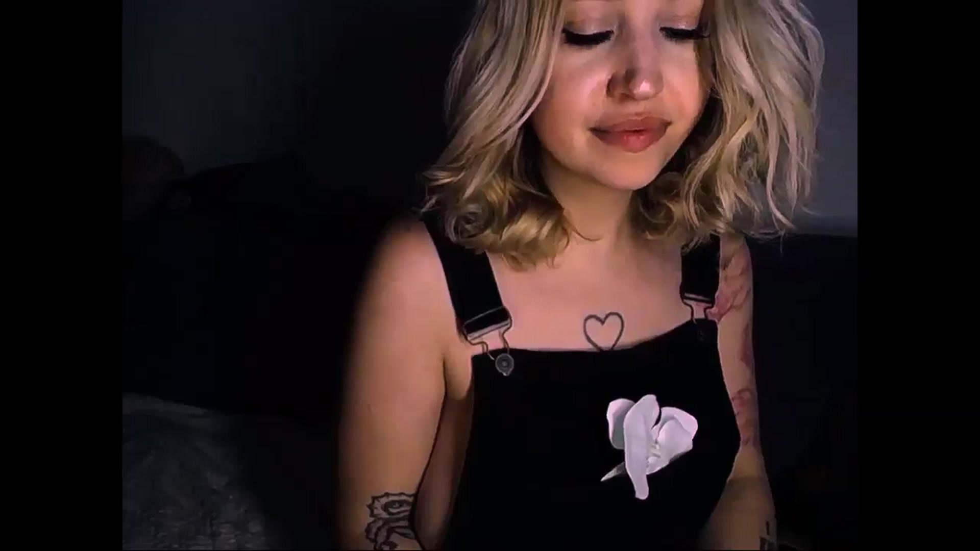Gallery image thumbnail from Shy_Girll_'s myfreecams stream on, 02/16/2025, 14:02 image 5 of 20