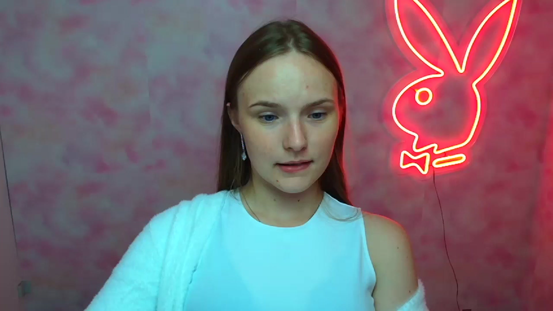 Gallery image thumbnail from Shy_Melany's myfreecams stream on, 08/27/2023, 02:18 image 17 of 20