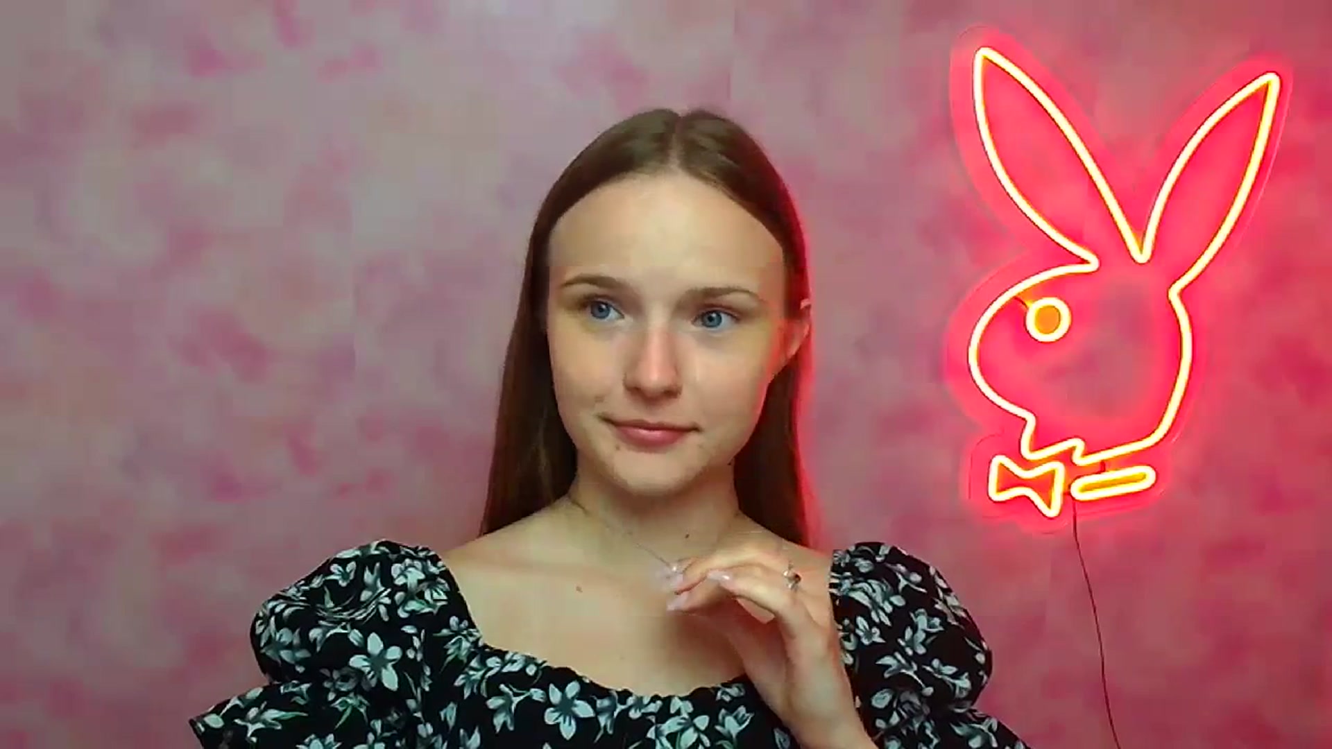 Gallery image thumbnail from Shy_Melany's myfreecams stream on, 09/10/2023, 13:34 image 10 of 20