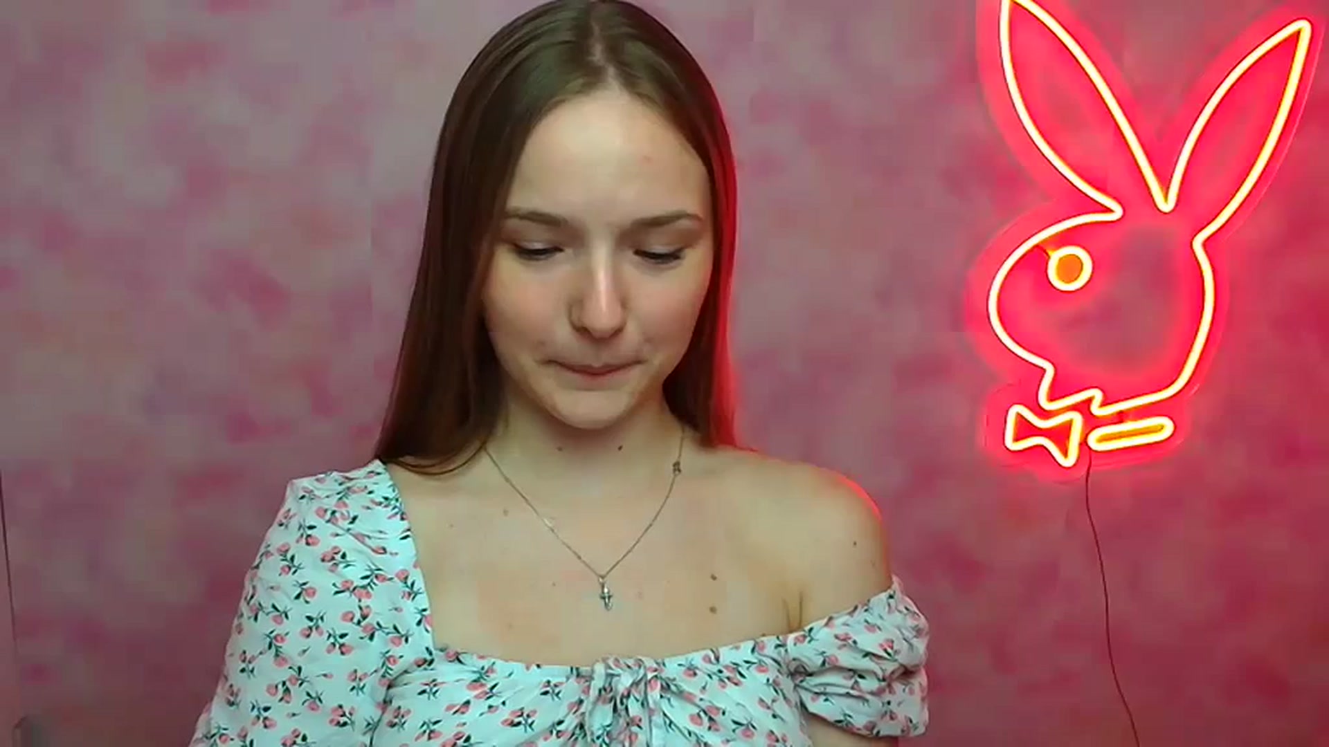 Gallery image thumbnail from Shy_Melany's myfreecams stream on, 09/20/2023, 12:30 image 19 of 20