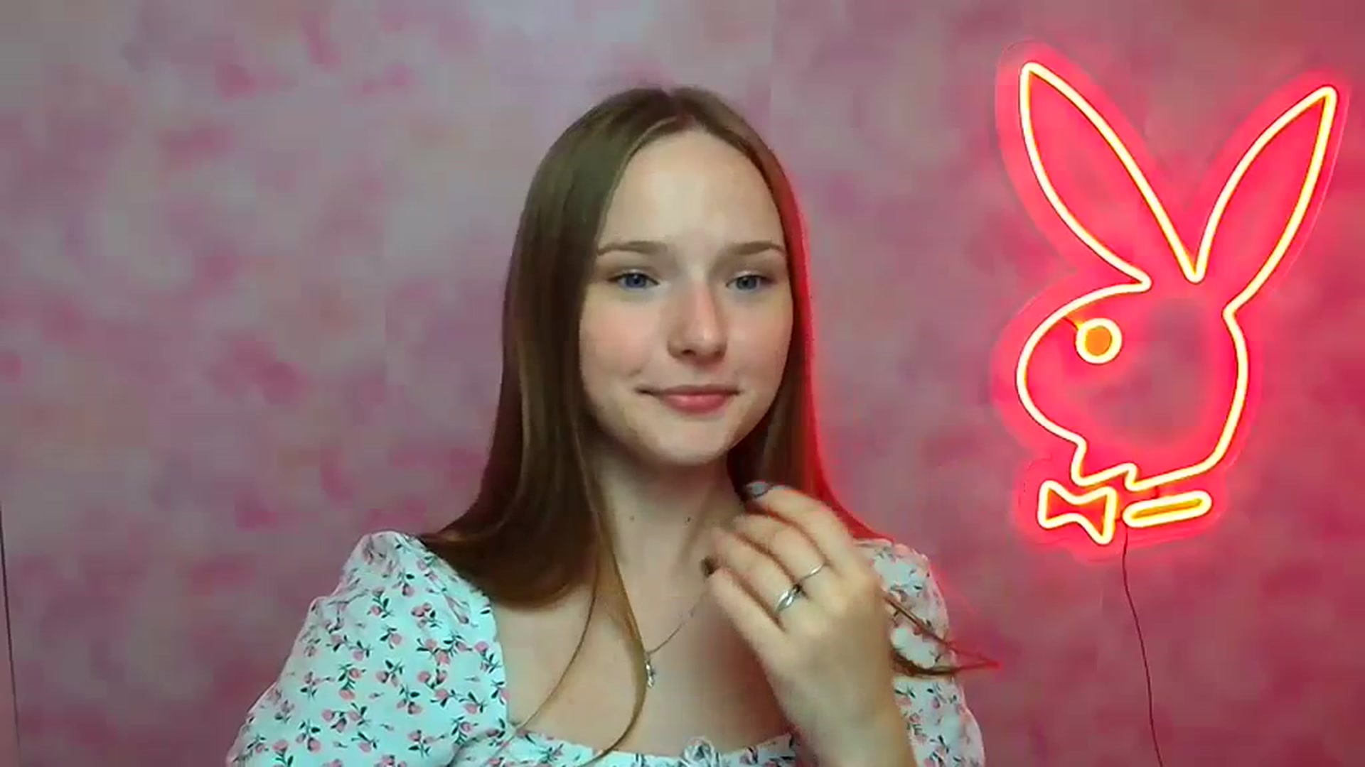 Gallery image thumbnail from Shy_Melany's myfreecams stream on, 09/20/2023, 13:41 image 7 of 20