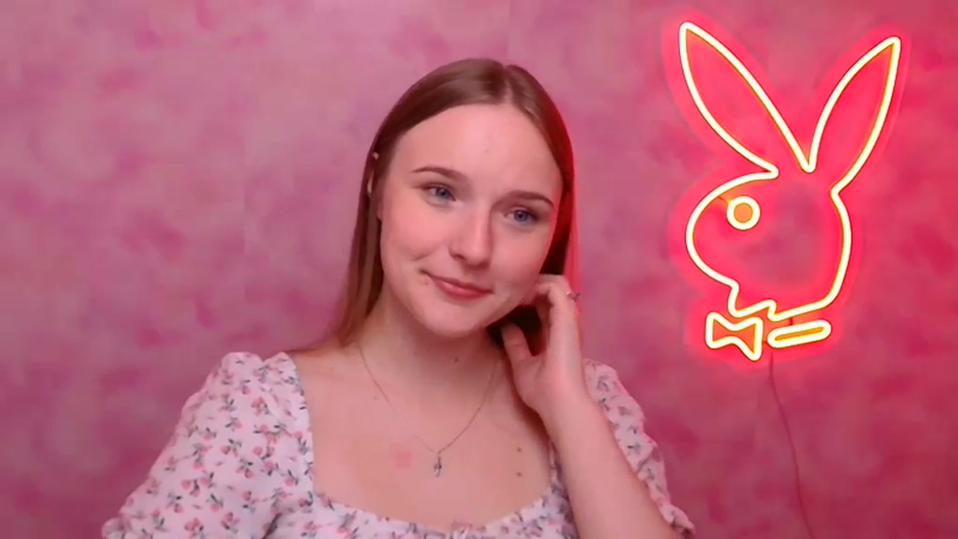Gallery image thumbnail from Shy_Melany's myfreecams stream on, 10/08/2023, 24:00 image 3 of 20