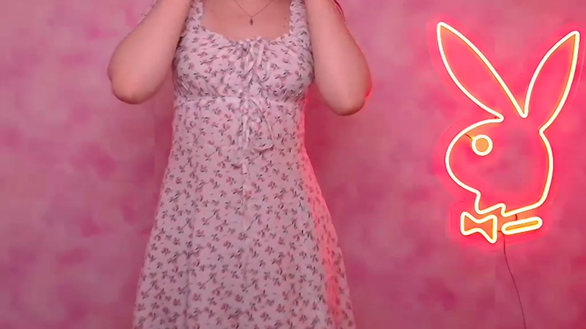 Gallery image thumbnail from Shy_Melany's myfreecams stream on, 10/28/2023, 07:27 image 12 of 20