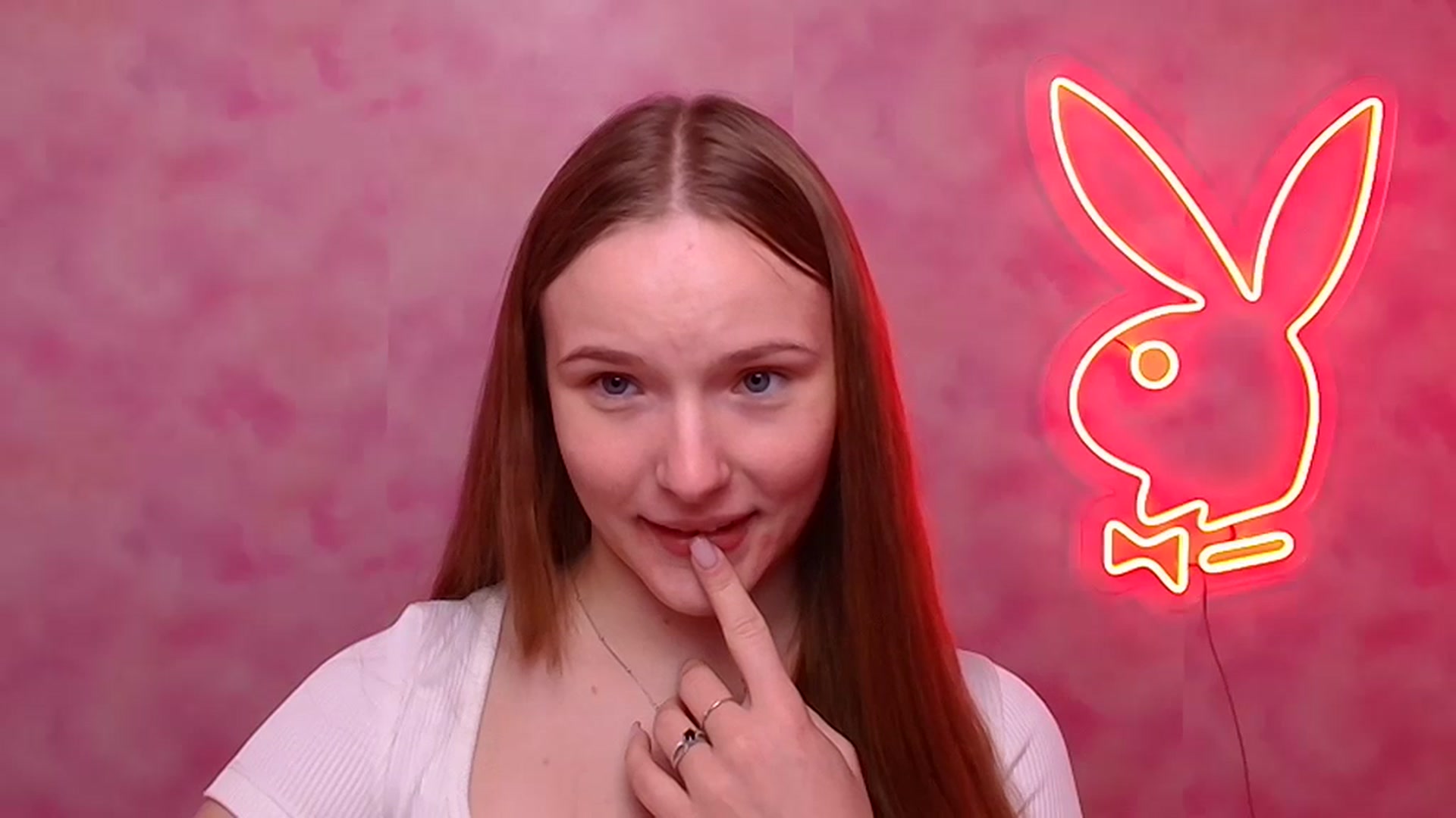 Gallery image thumbnail from Shy_Melany's myfreecams stream on, 11/01/2023, 14:46 image 18 of 20