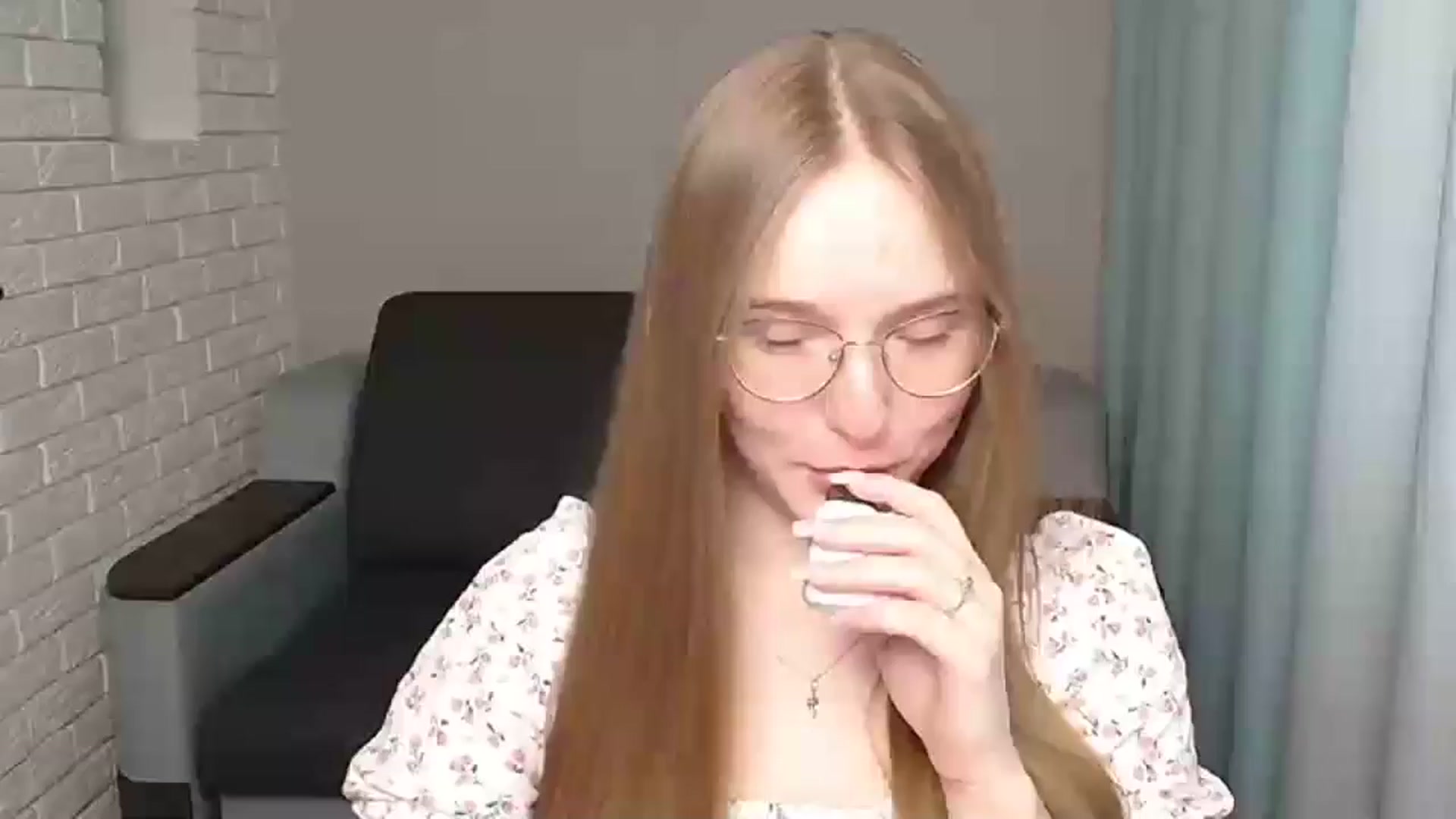 Gallery image thumbnail from Shy_Melany's myfreecams stream on, 05/07/2024, 12:44 image 3 of 20