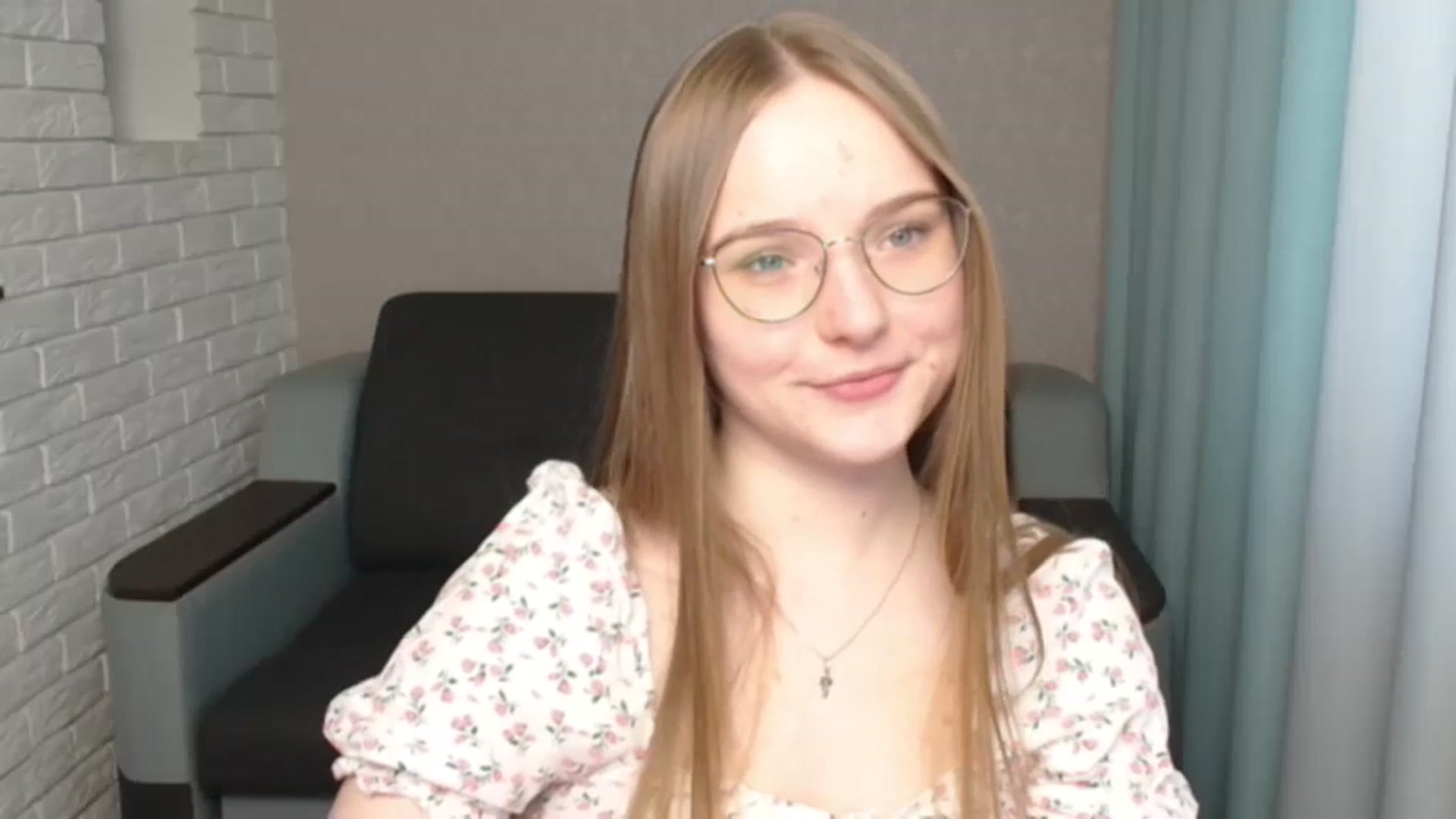 Gallery image thumbnail from Shy_Melany's myfreecams stream on, 05/07/2024, 15:11 image 13 of 20