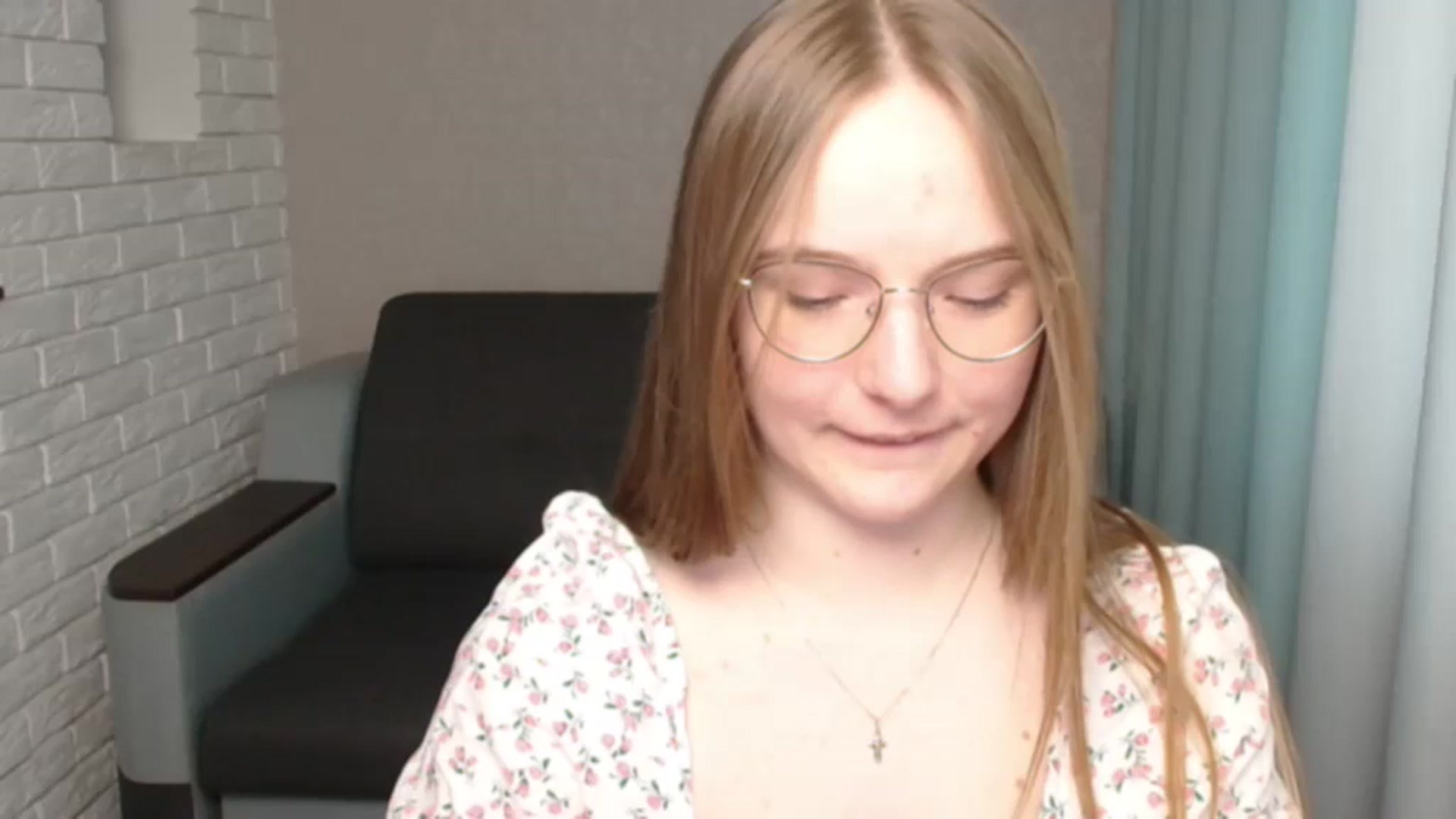 Gallery image thumbnail from Shy_Melany's myfreecams stream on, 05/07/2024, 15:11 image 1 of 20