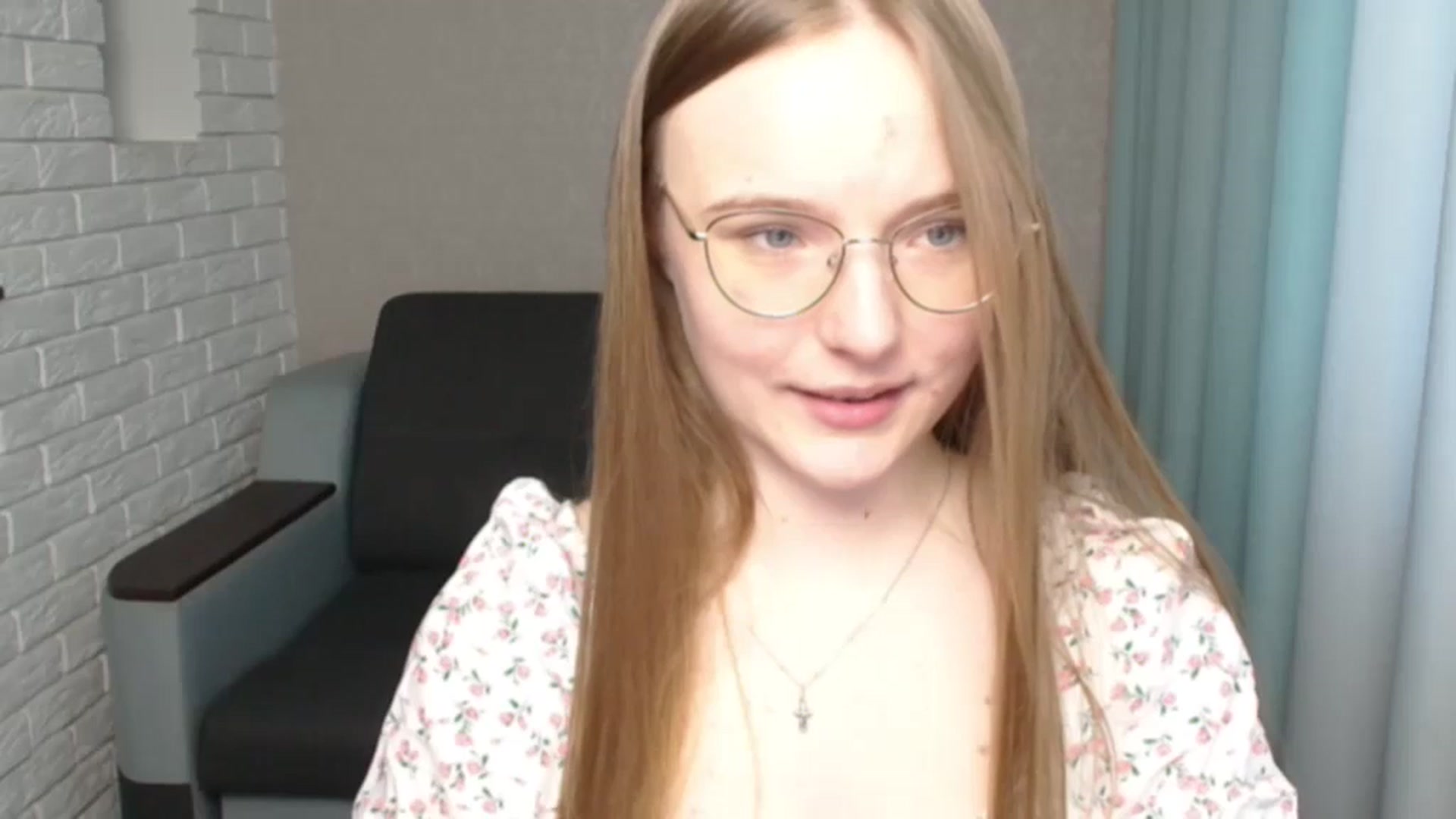 Gallery image thumbnail from Shy_Melany's myfreecams stream on, 05/07/2024, 15:11 image 18 of 20
