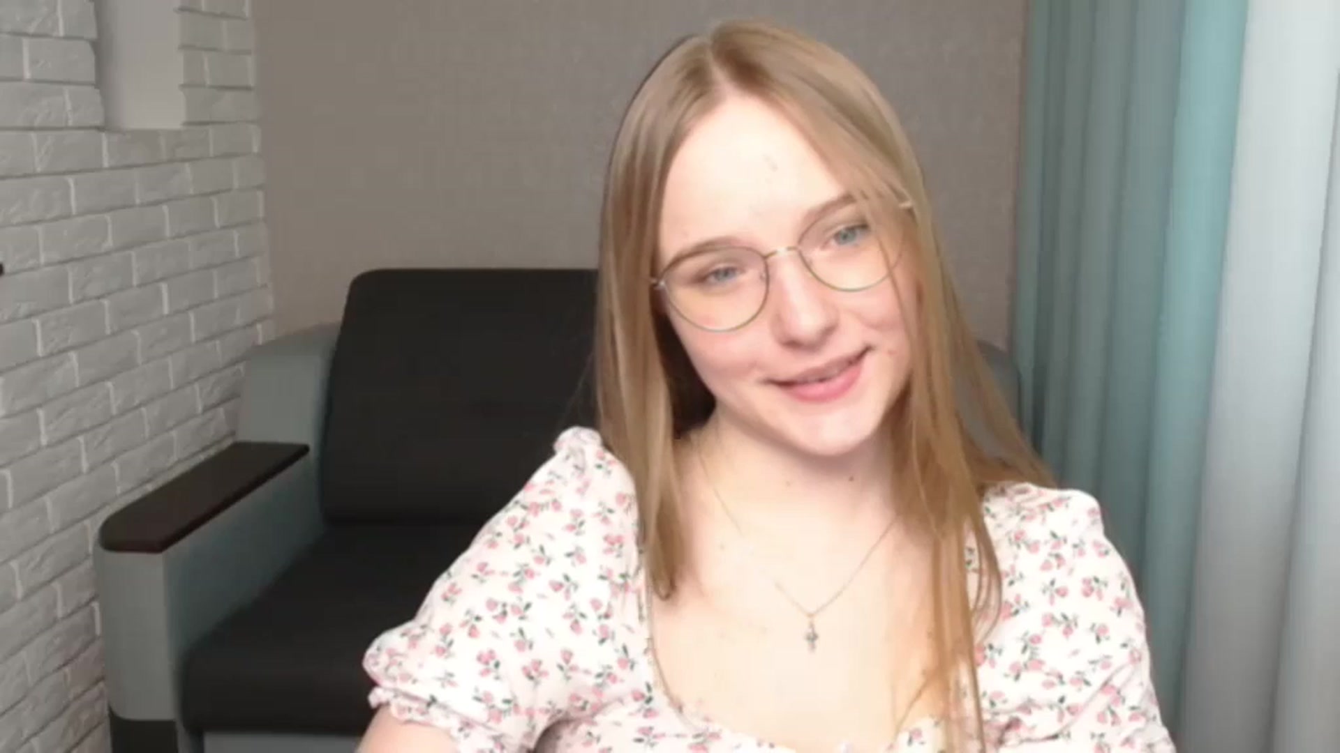 Gallery image thumbnail from Shy_Melany's myfreecams stream on, 05/07/2024, 15:11 image 8 of 20