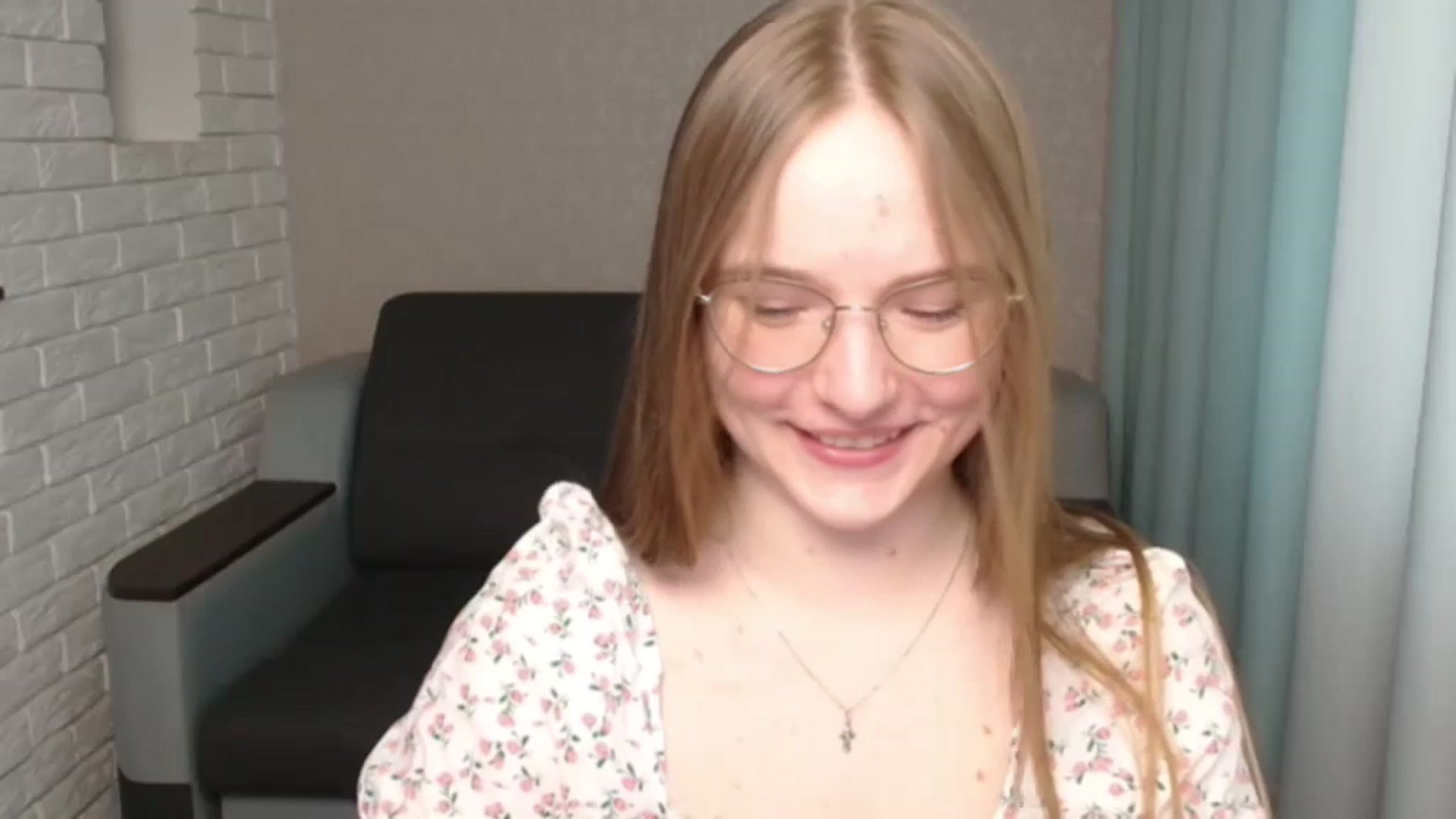 Gallery image thumbnail from Shy_Melany's myfreecams stream on, 05/07/2024, 15:11 image 2 of 20