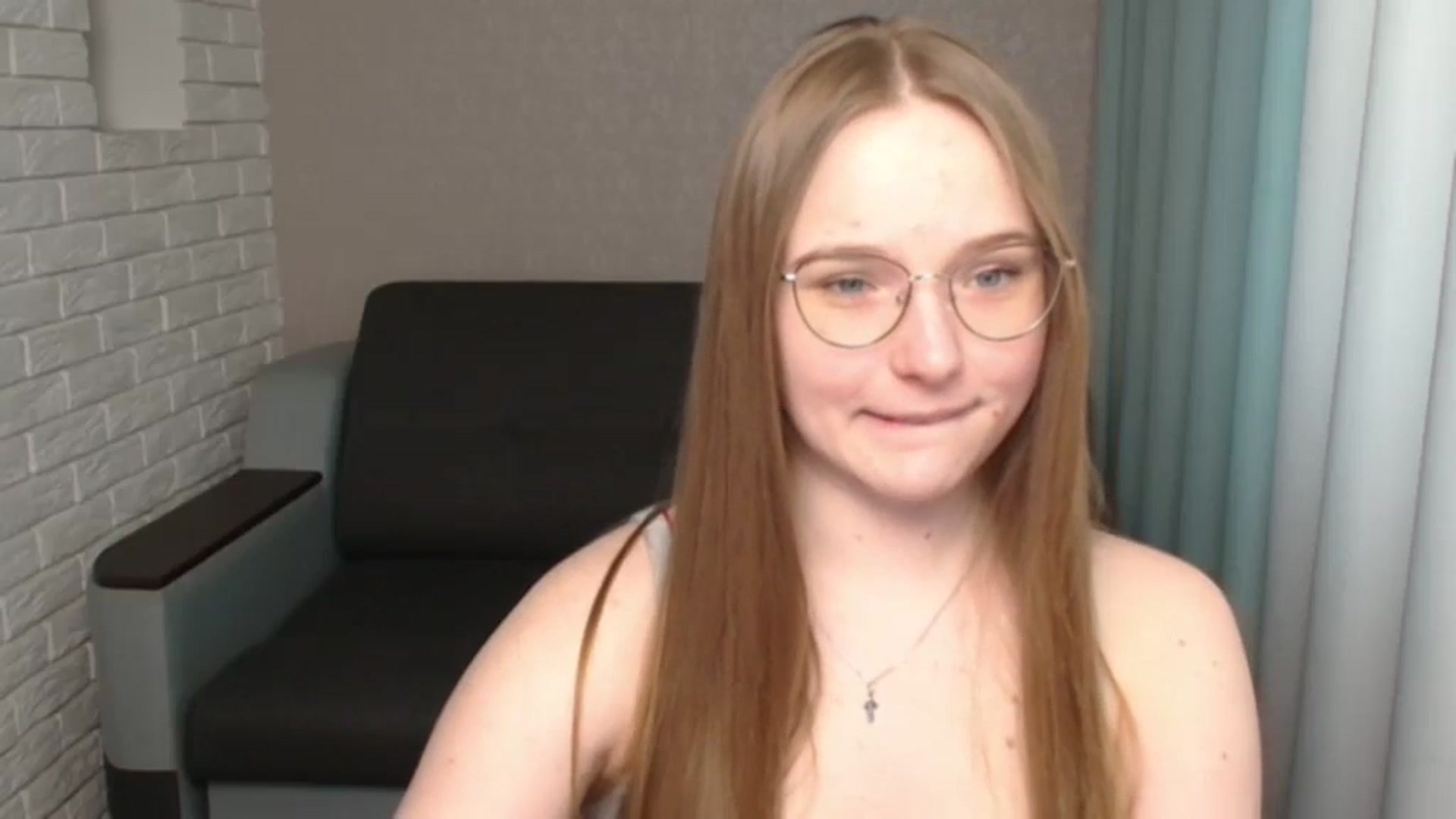 Gallery image thumbnail from Shy_Melany's myfreecams stream on, 05/10/2024, 14:46 image 15 of 20