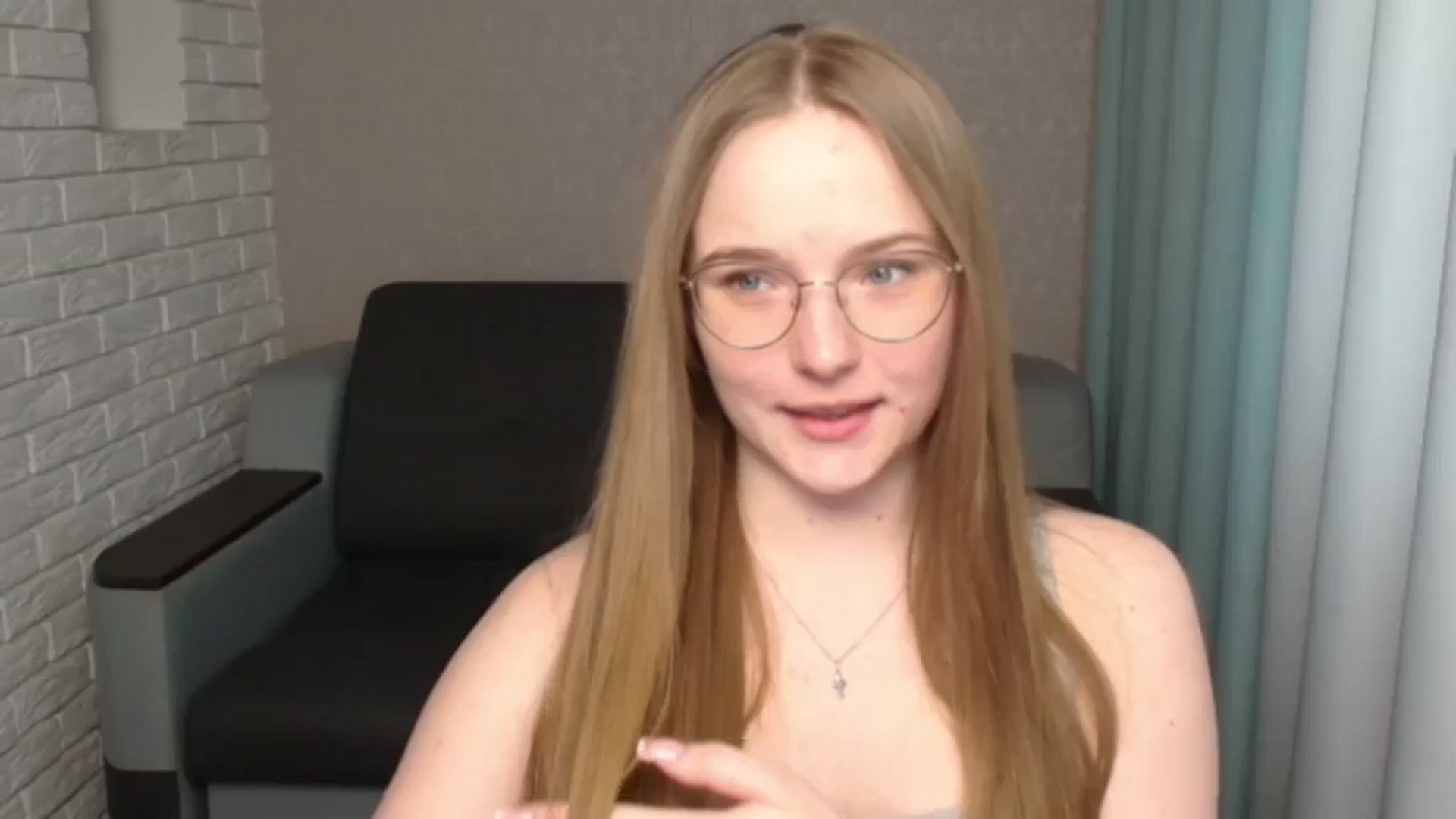 Gallery image thumbnail from Shy_Melany's myfreecams stream on, 05/10/2024, 14:46 image 5 of 20