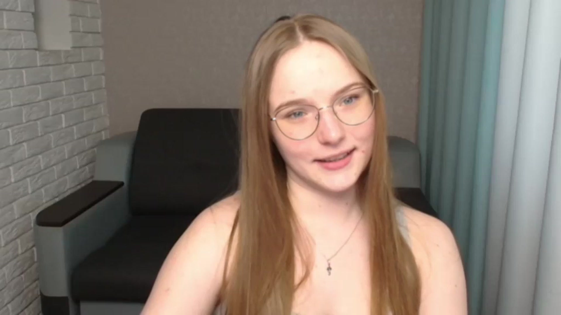 Gallery image thumbnail from Shy_Melany's myfreecams stream on, 05/10/2024, 14:46 image 4 of 20