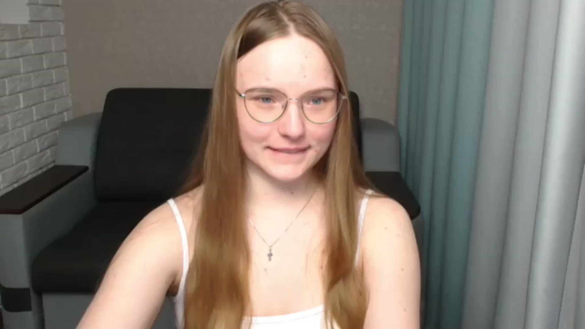 Gallery image thumbnail from Shy_Melany's myfreecams stream on, 05/14/2024, 20:02 image 14 of 20