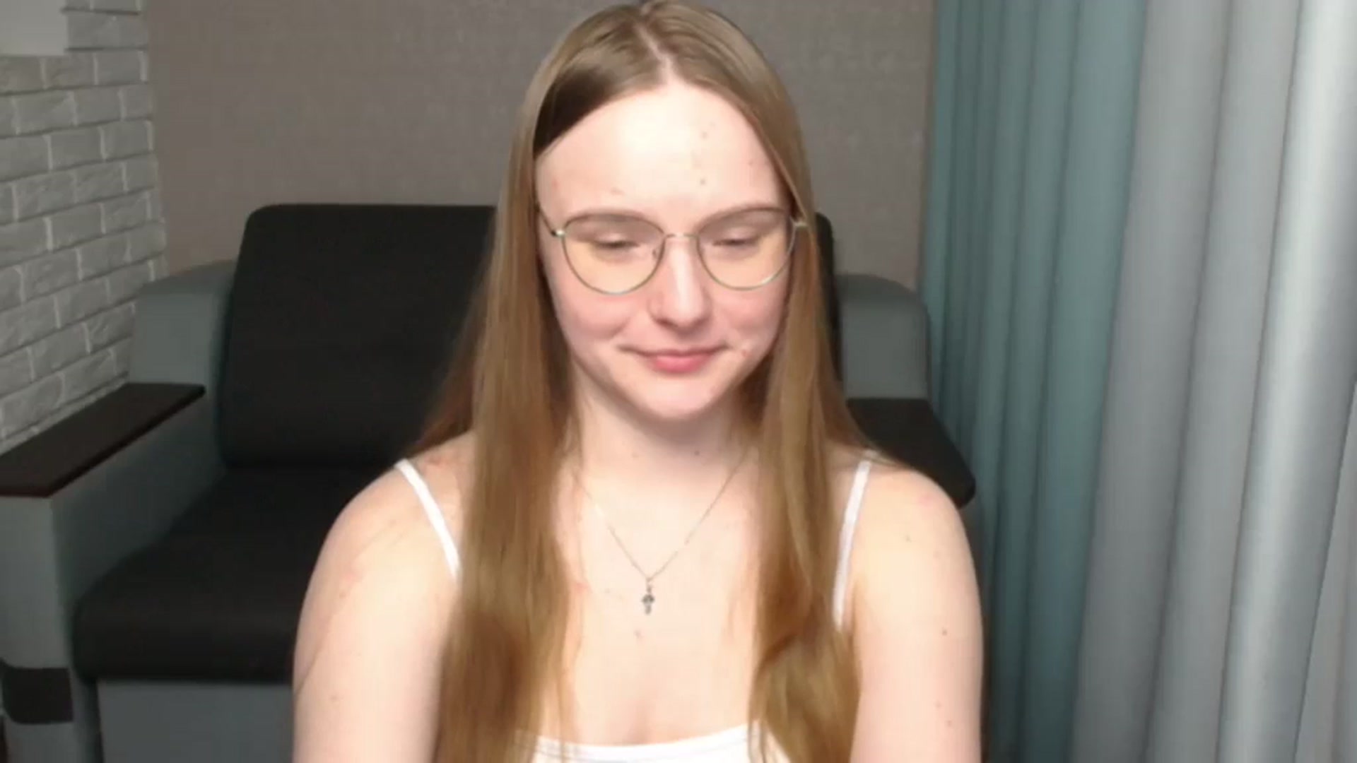 Gallery image thumbnail from Shy_Melany's myfreecams stream on, 05/14/2024, 20:02 image 15 of 20