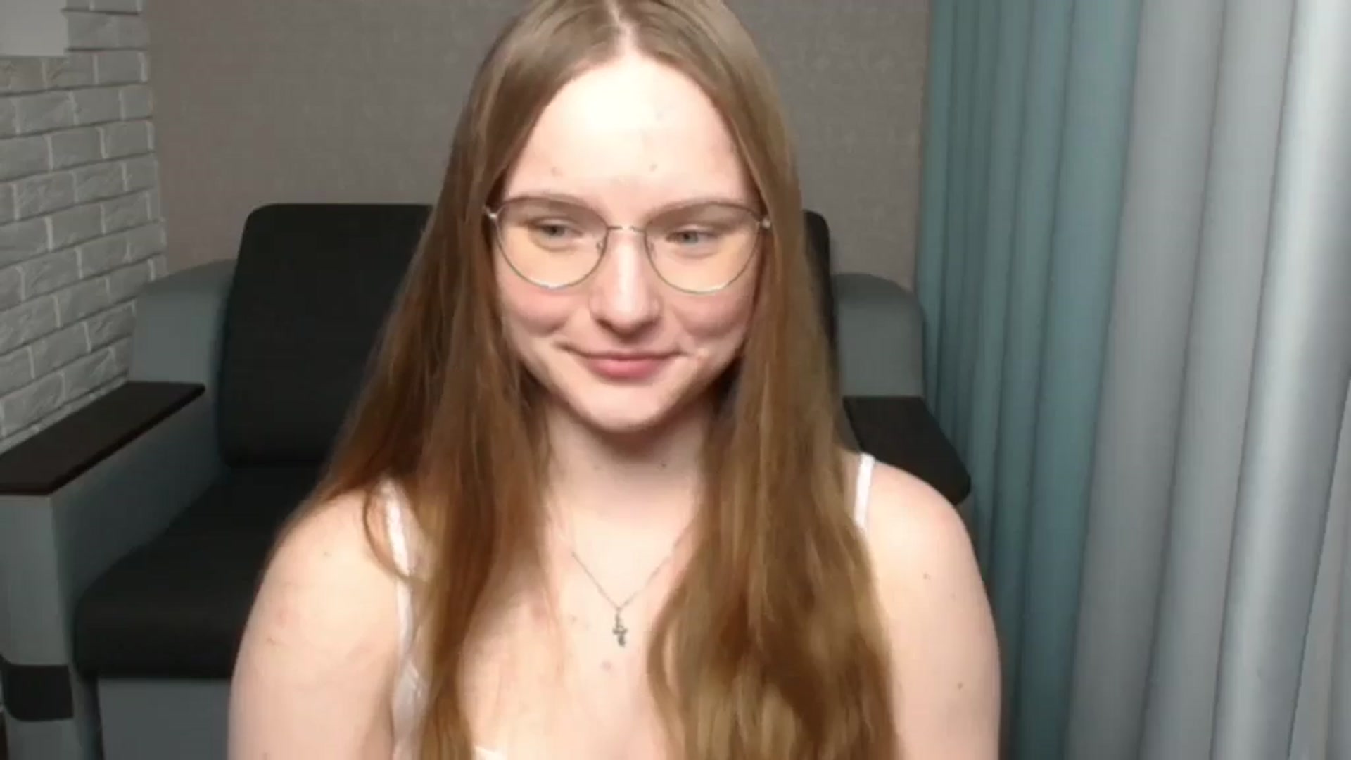 Gallery image thumbnail from Shy_Melany's myfreecams stream on, 05/14/2024, 20:02 image 3 of 20