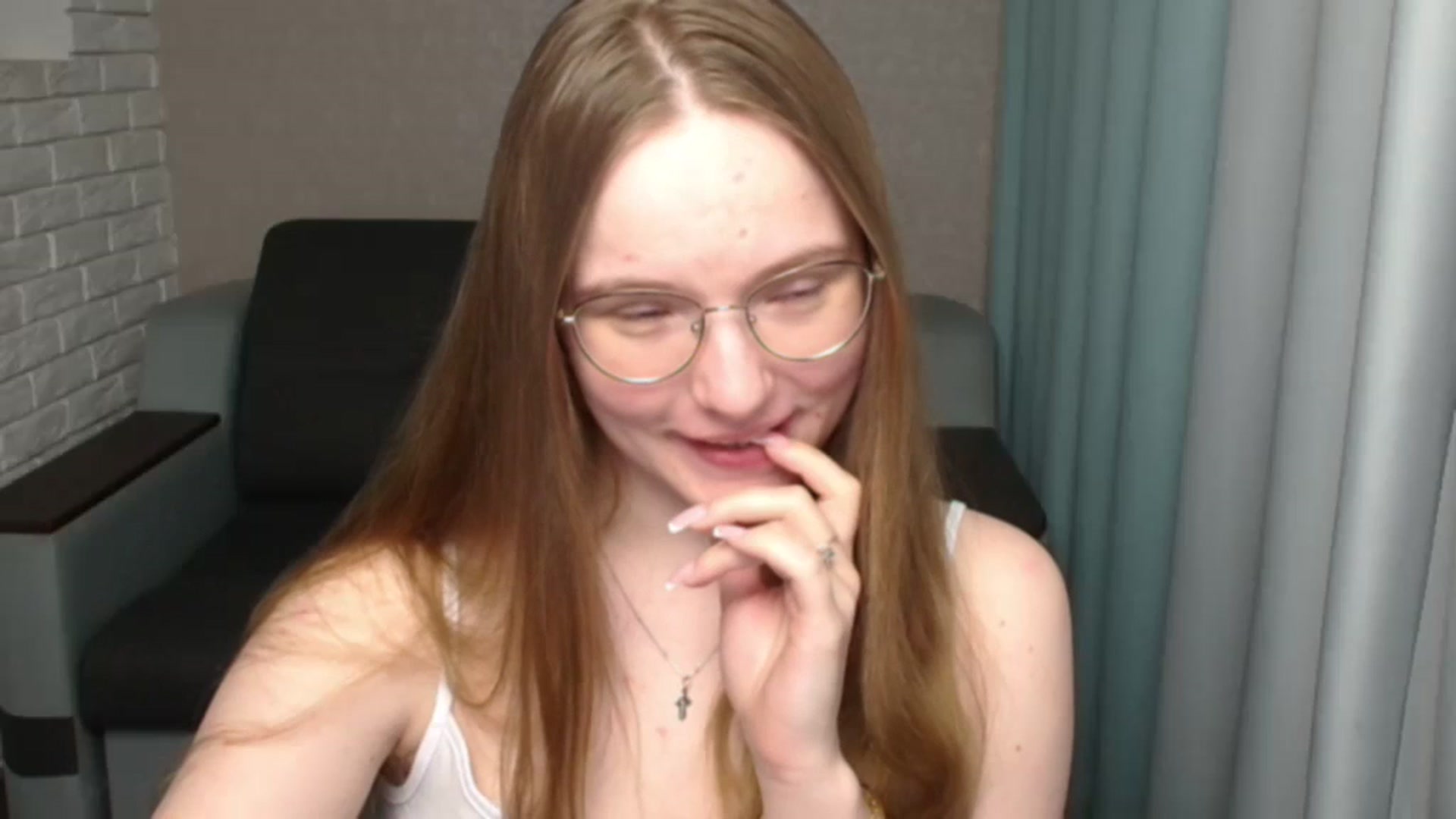 Gallery image thumbnail from Shy_Melany's myfreecams stream on, 05/14/2024, 20:02 image 1 of 20